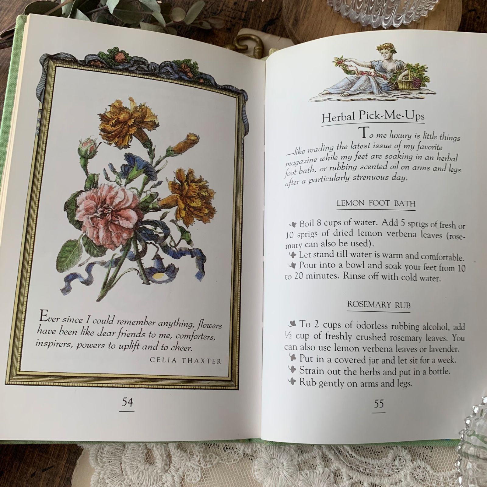 稀少1890年アンティーク挿絵の美しいヴィクトリアン絵本　洋書ジャンクジャーナル ヴィンテージ 洋書 絵本 A Bouquet of Flowers 1990年 花言葉と