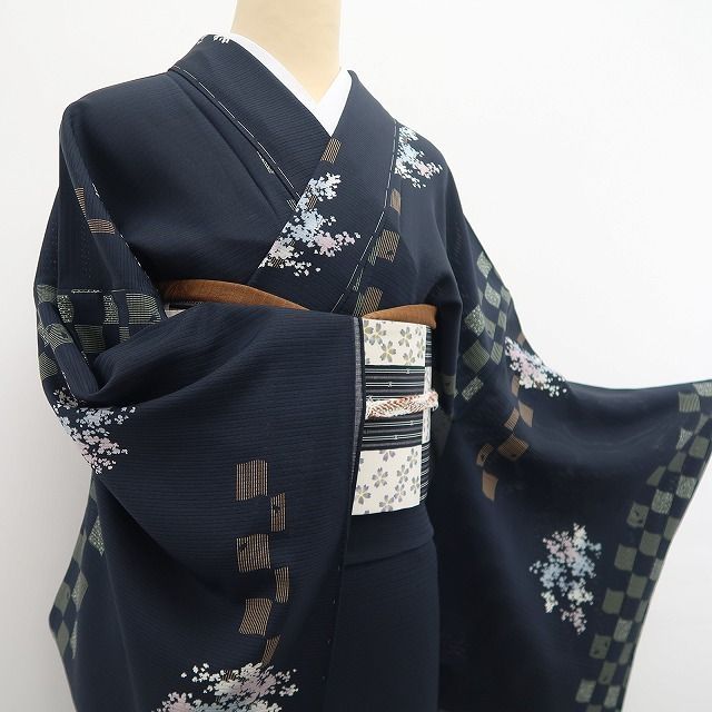 ❁tomihisa❁新品 絽 夏着物 正絹“手を伸ばせばそこに！創作小紋で