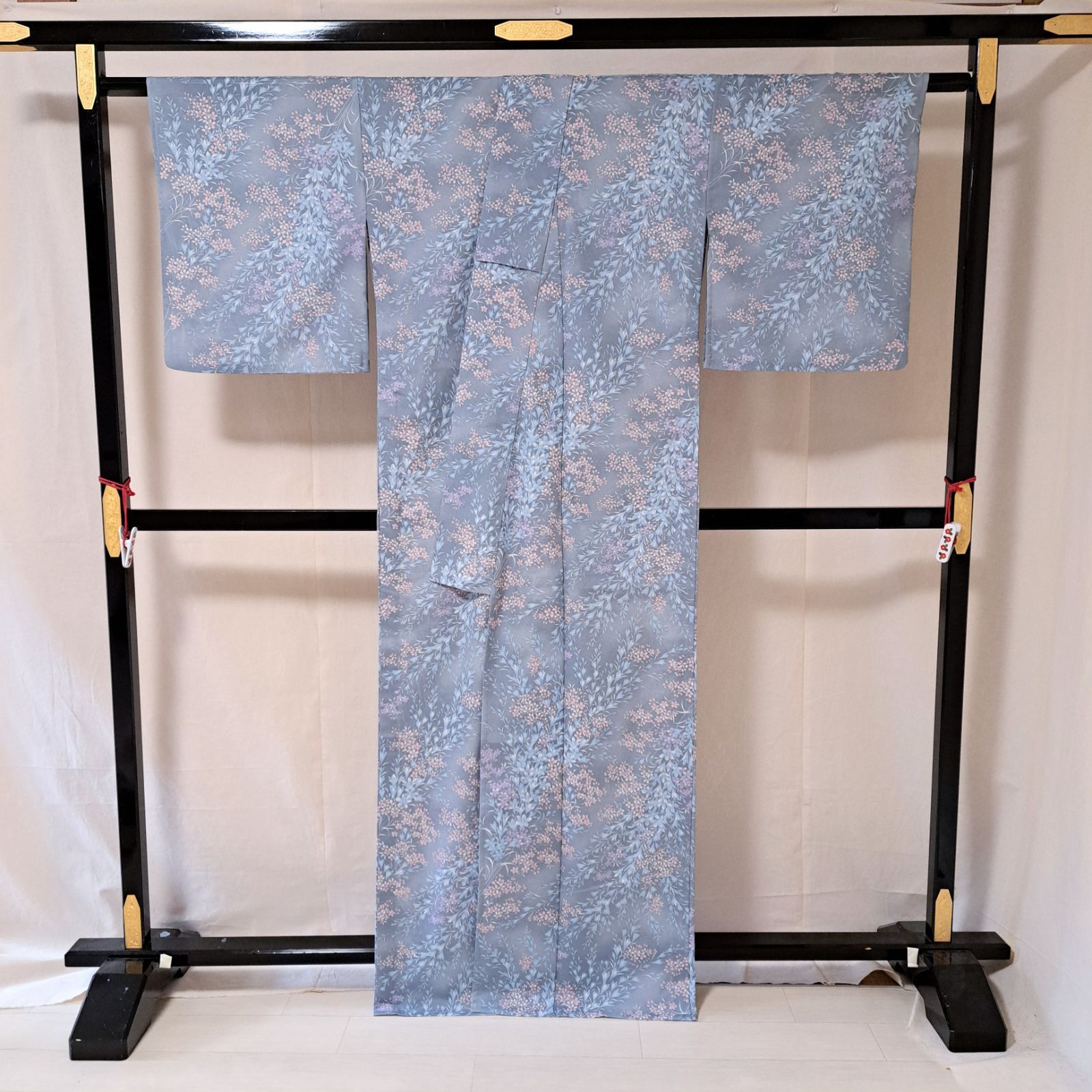 洗える夏着物・絽・小紋】 化繊 グレー 花柄 裄長 る22M05a - メルカリ