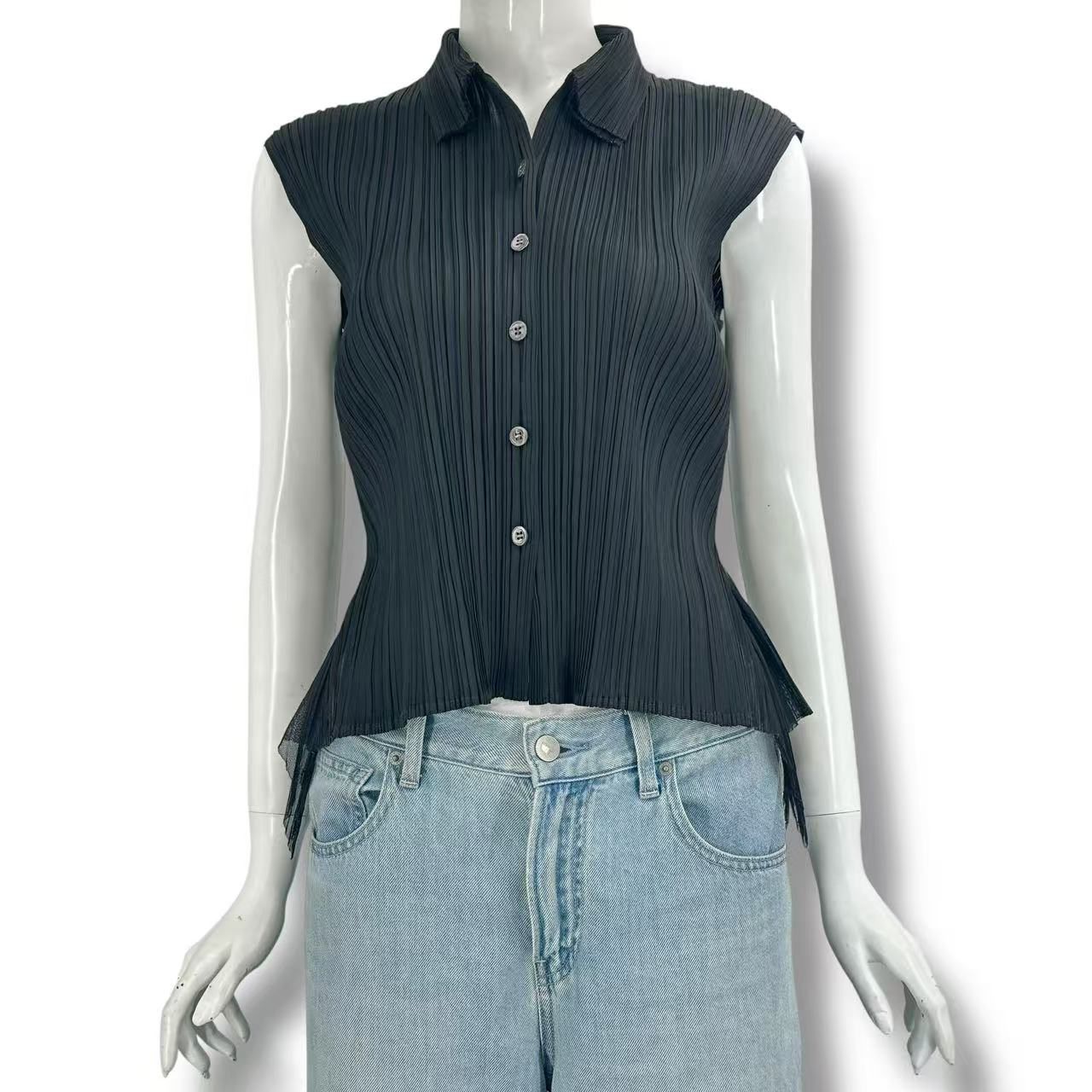 PLEATS PLEASE ISSEY MIYAKE ブラックトップス 3 PLEATS PLEASE