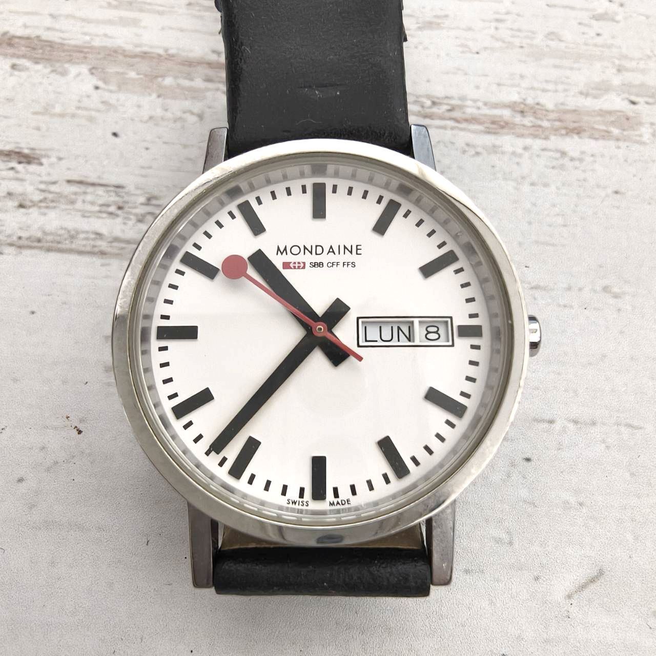 動作未確認 MONDAINE モンディーン 腕時計 ニュークラシック 
