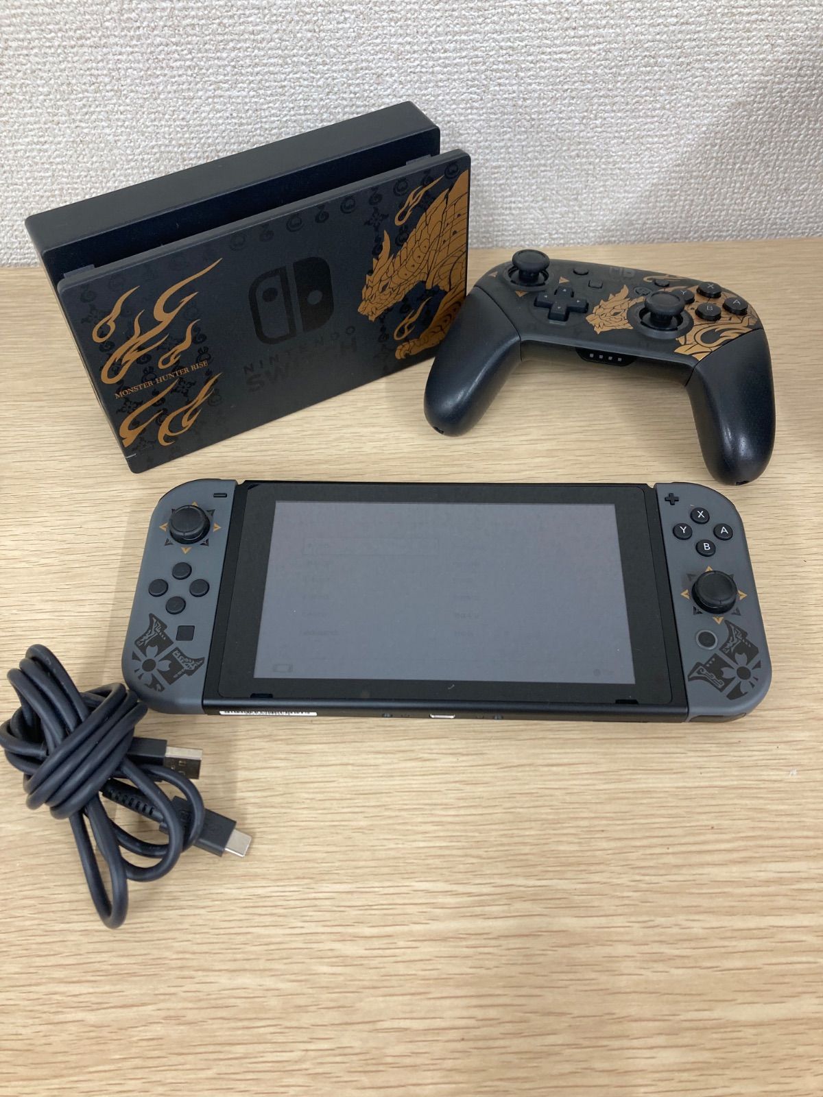 初期化済み】Nintendo Switch モンスターハンターライズ エディション