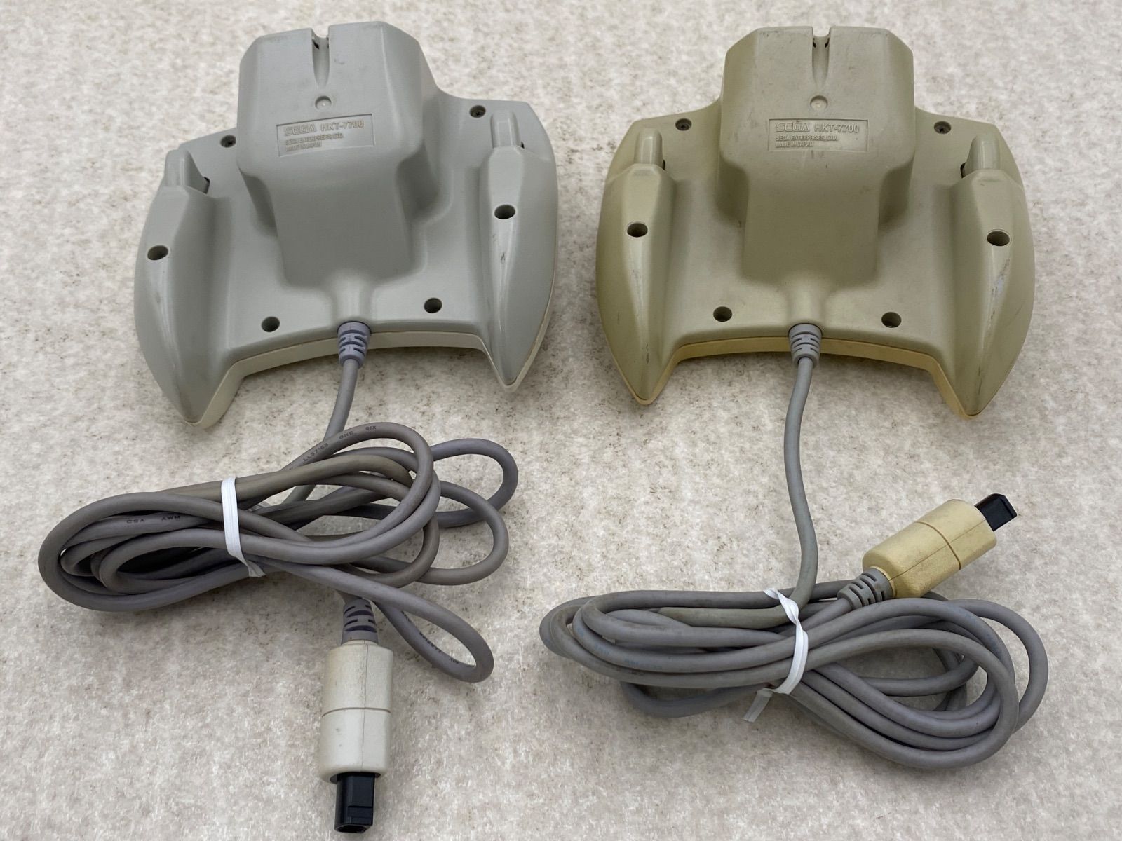 ドリームキャスト本体 HKT-3000 動作品 コントローラー2点 - メルカリ
