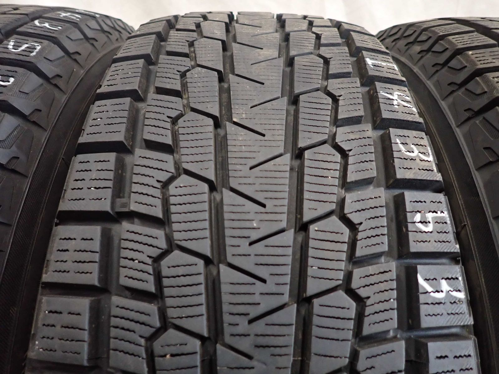 225/65R17バリ溝4本セット❣️ハリアークルーガエクストレイルヴァンガード　CRV等に　 冬4本SET 会社宛送料無料 225/65R17 102Q ヨコハマ アイスガード G075