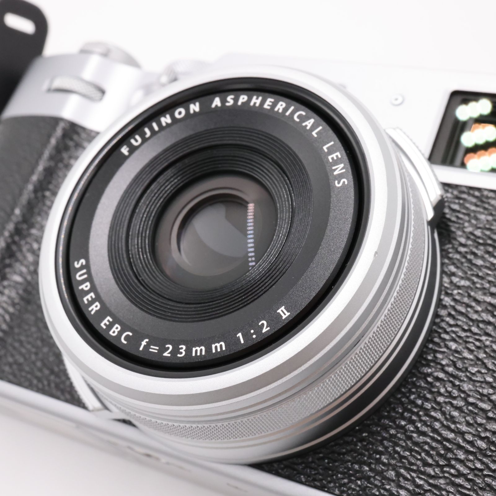 美品FUJIFILM X100VI シルバー  多言語モデル FUJIFILM X100VI シルバー | フジフイルムモール