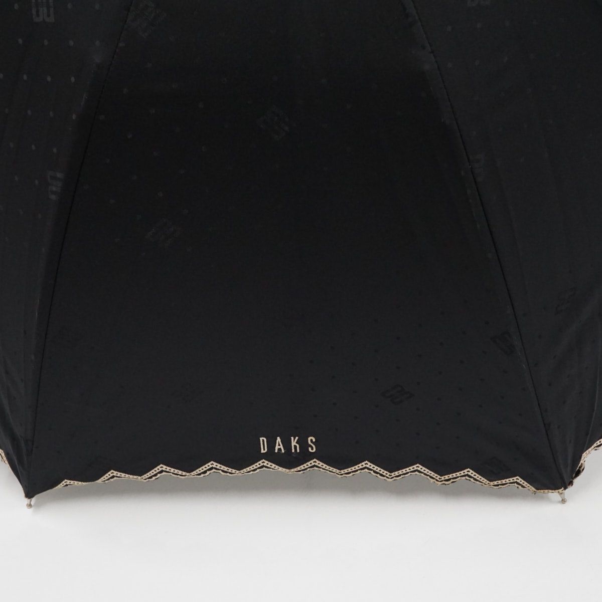 日傘 DAKS ダックス USED美品 晴雨兼用 ブラック スカラップ フリル