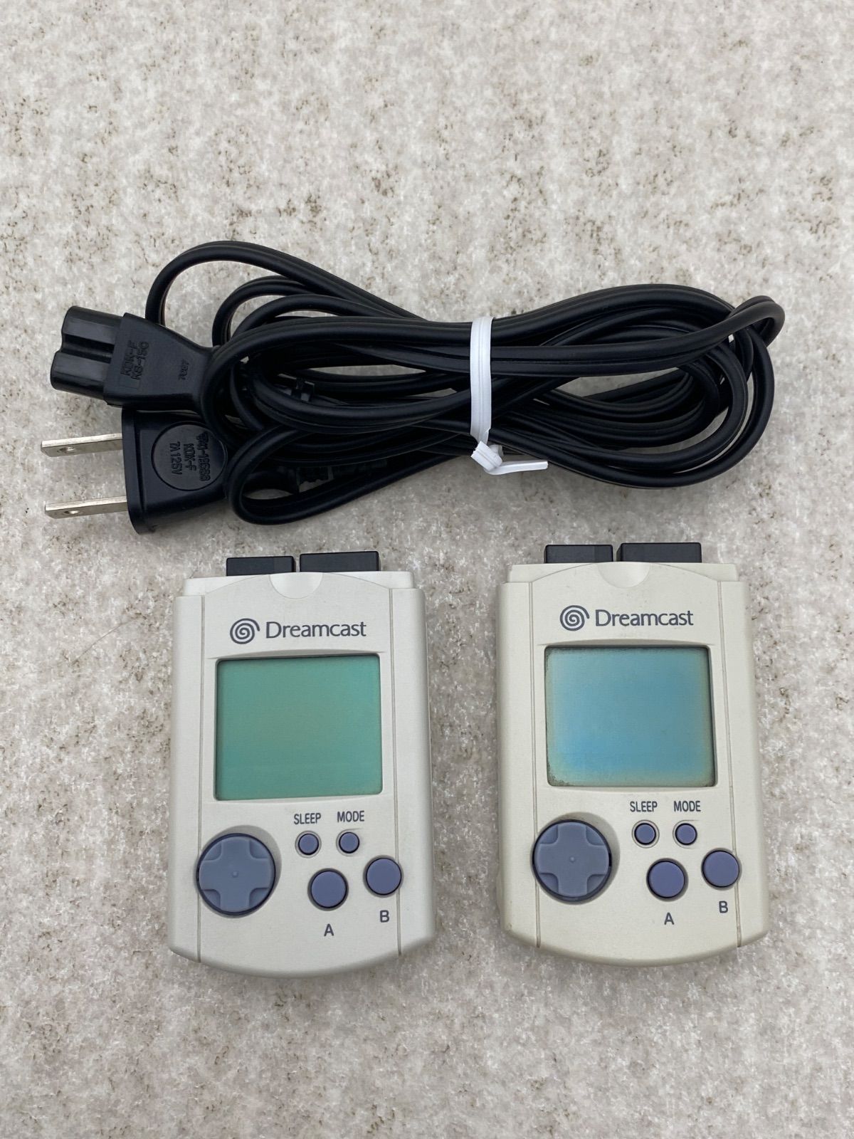 ドリームキャスト本体 HKT-3000 動作品 コントローラー2点 - メルカリ