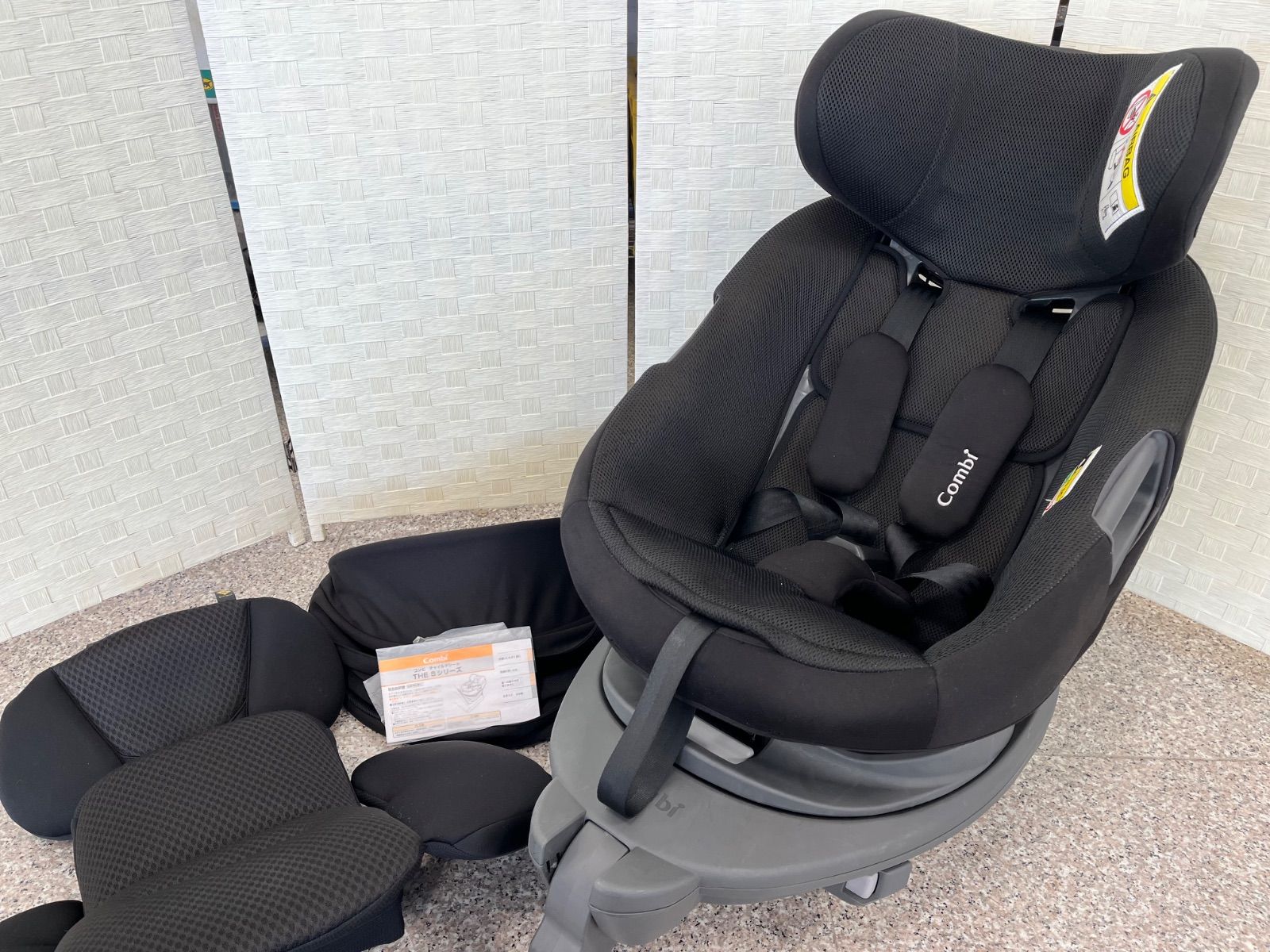 ☆美品 Combi コンビ THE S CG-TRL チャイルドシート 回転式 エッグ