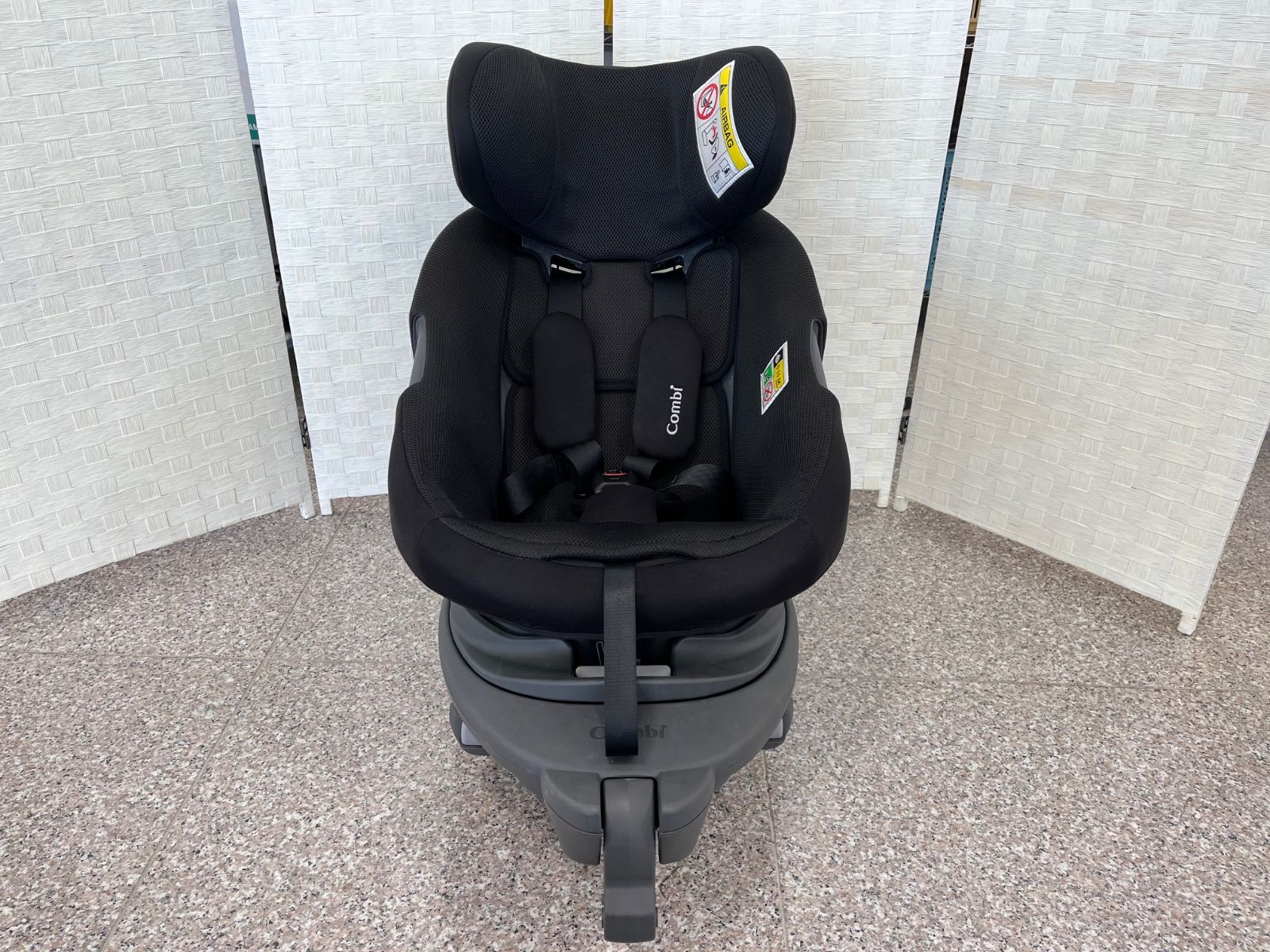 ☆美品 Combi コンビ THE S CG-TRL チャイルドシート 回転式 エッグ