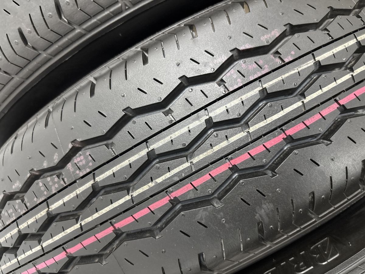 2025/26年製 超バリ溝 美品】トヨタ 200 ハイエース 純正 15in 6J +35