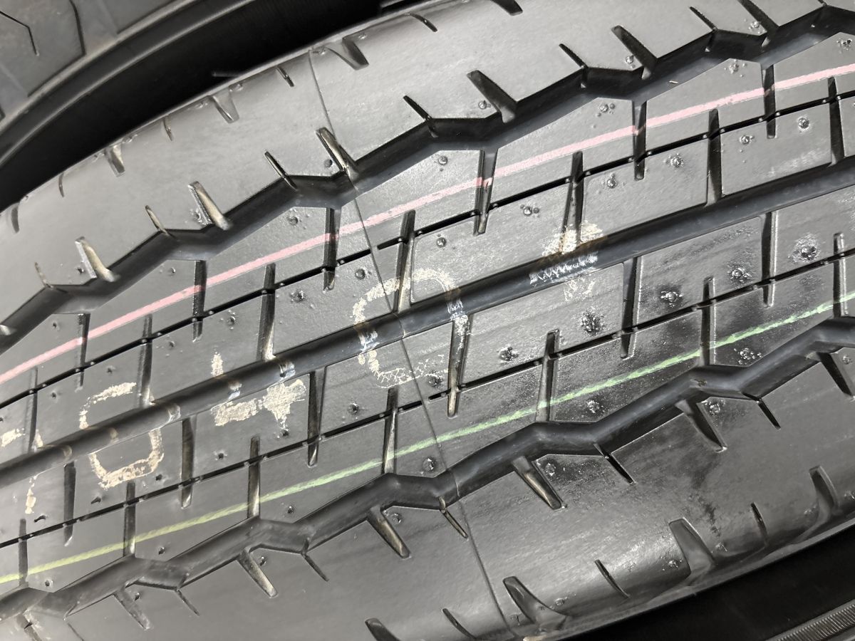 2025年製 超バリ溝 美品】トヨタ 200 ハイエース 純正 15in 6J +35