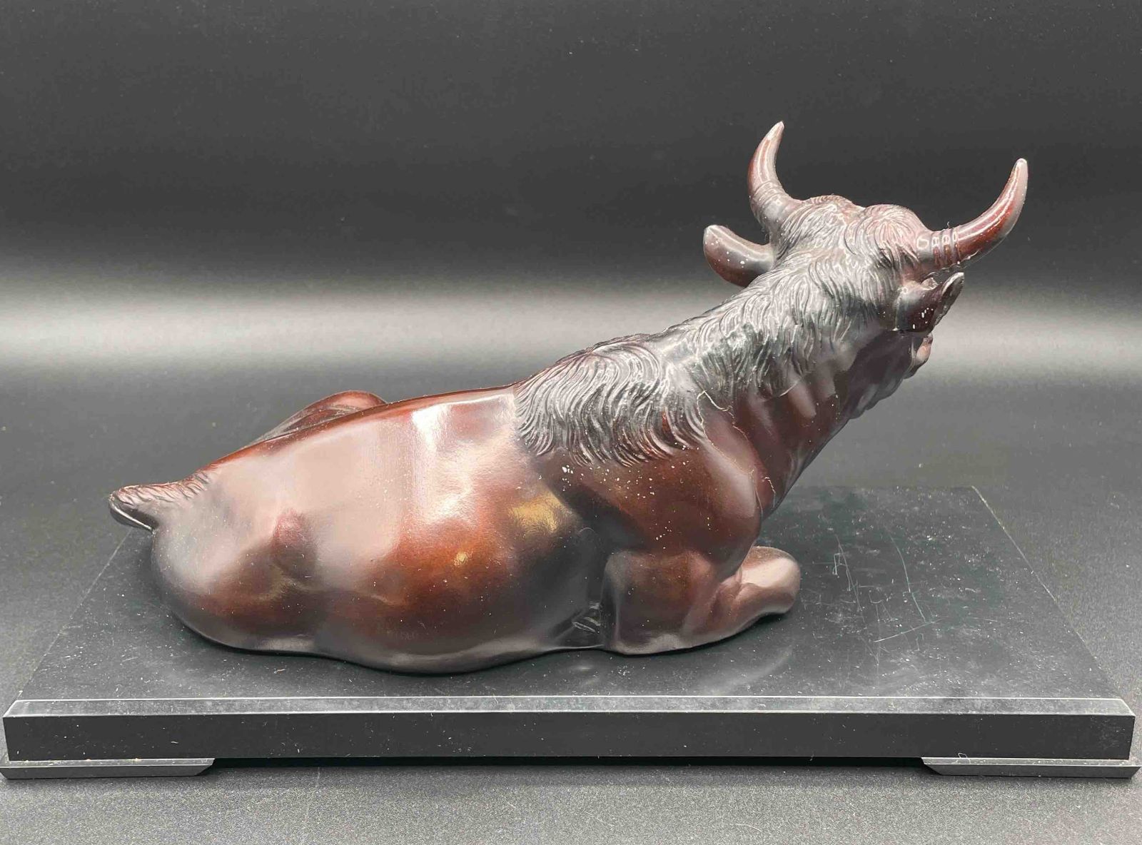 日展作家 村田宏 作 鋳銅製 牛 置物 座牛 高岡銅器 雄壮 吉祥 縁起物