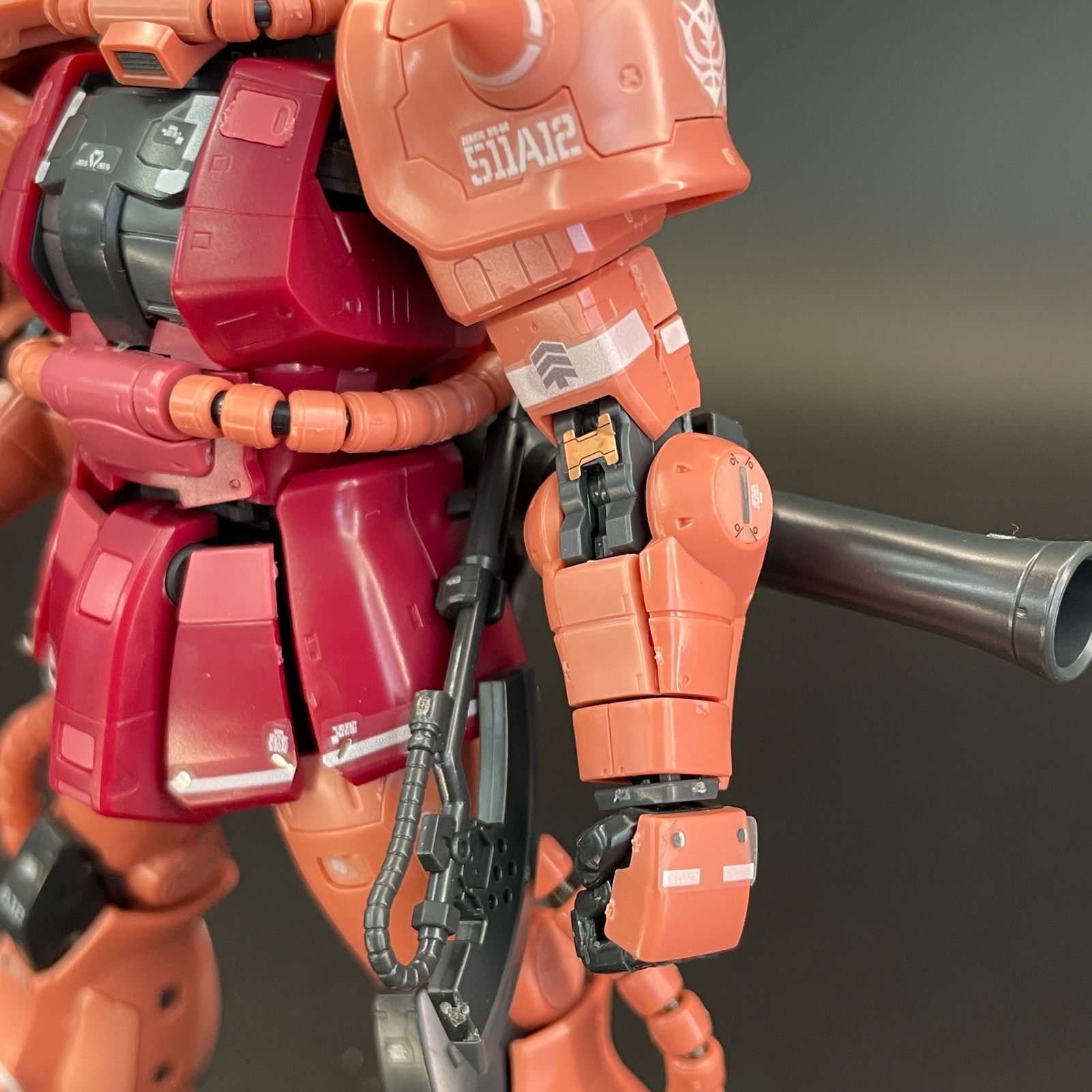 ガンプラ【中古品】 RG 1/144 MS-06S シャア専用ザク 完成品 組立済み