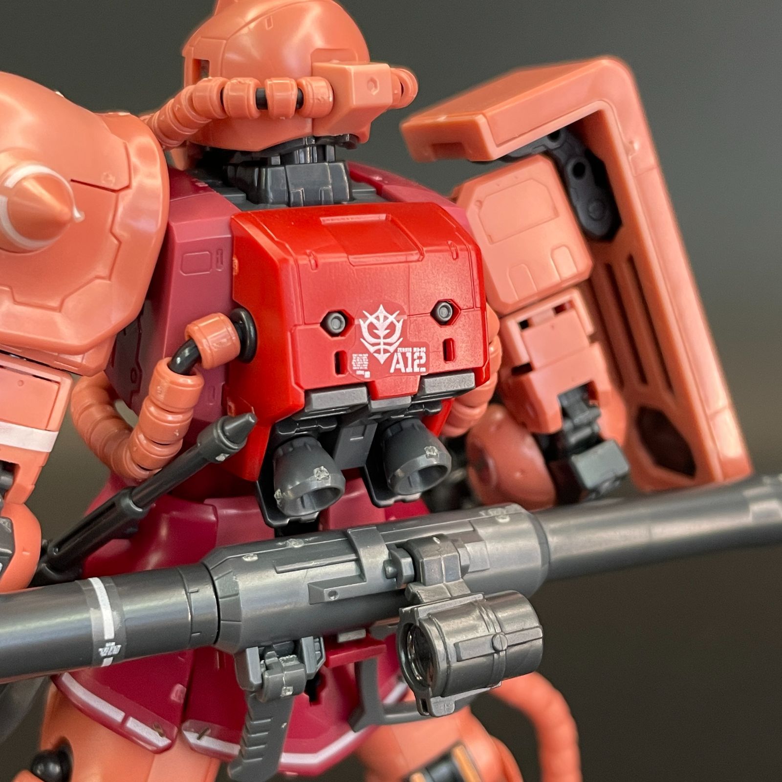 ガンプラ【中古品】 RG 1/144 MS-06S シャア専用ザク 完成品 組立済み