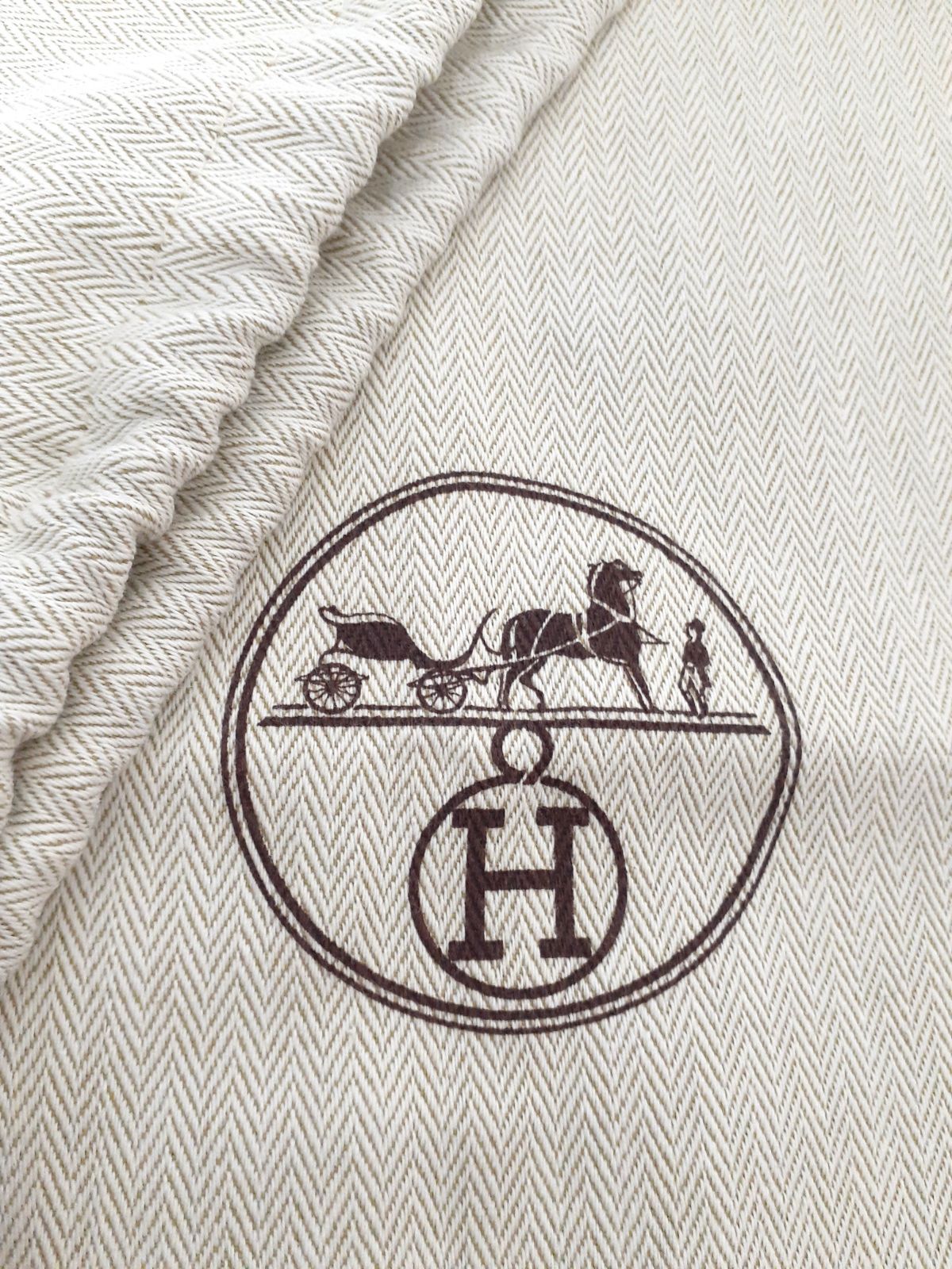 新品　エルメス　保存袋　大　ヘリンボーン　タグ付き HERMES エルメス ヘリンボーン 保存袋 巾着袋 巾着 布袋 袋 10×18 ③