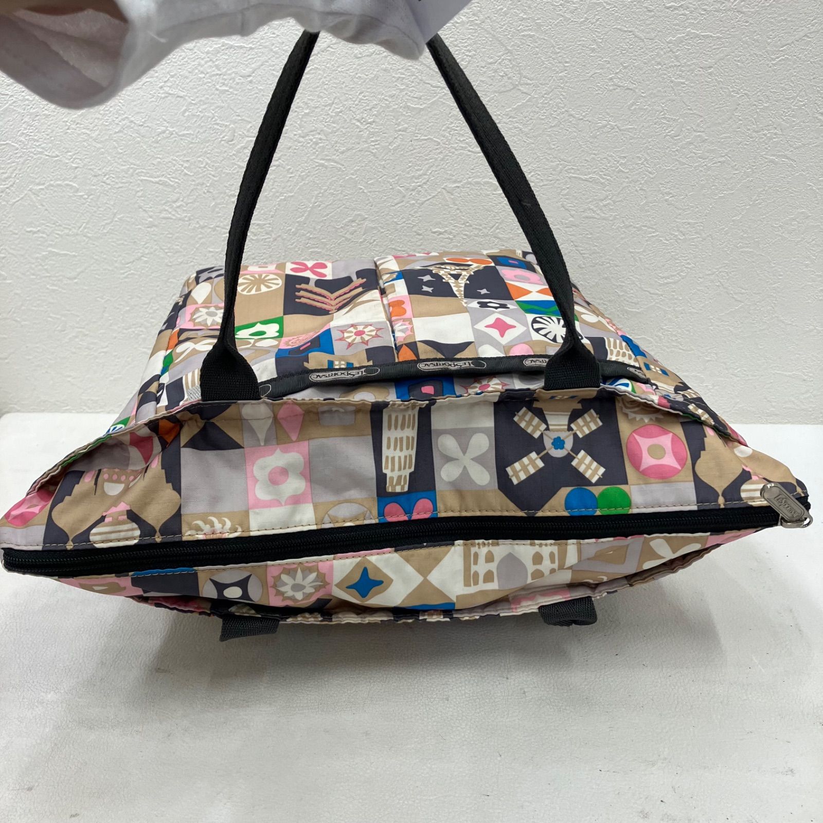 3330 LeSportsac レスポートサック イッツアスモールワールド Disney