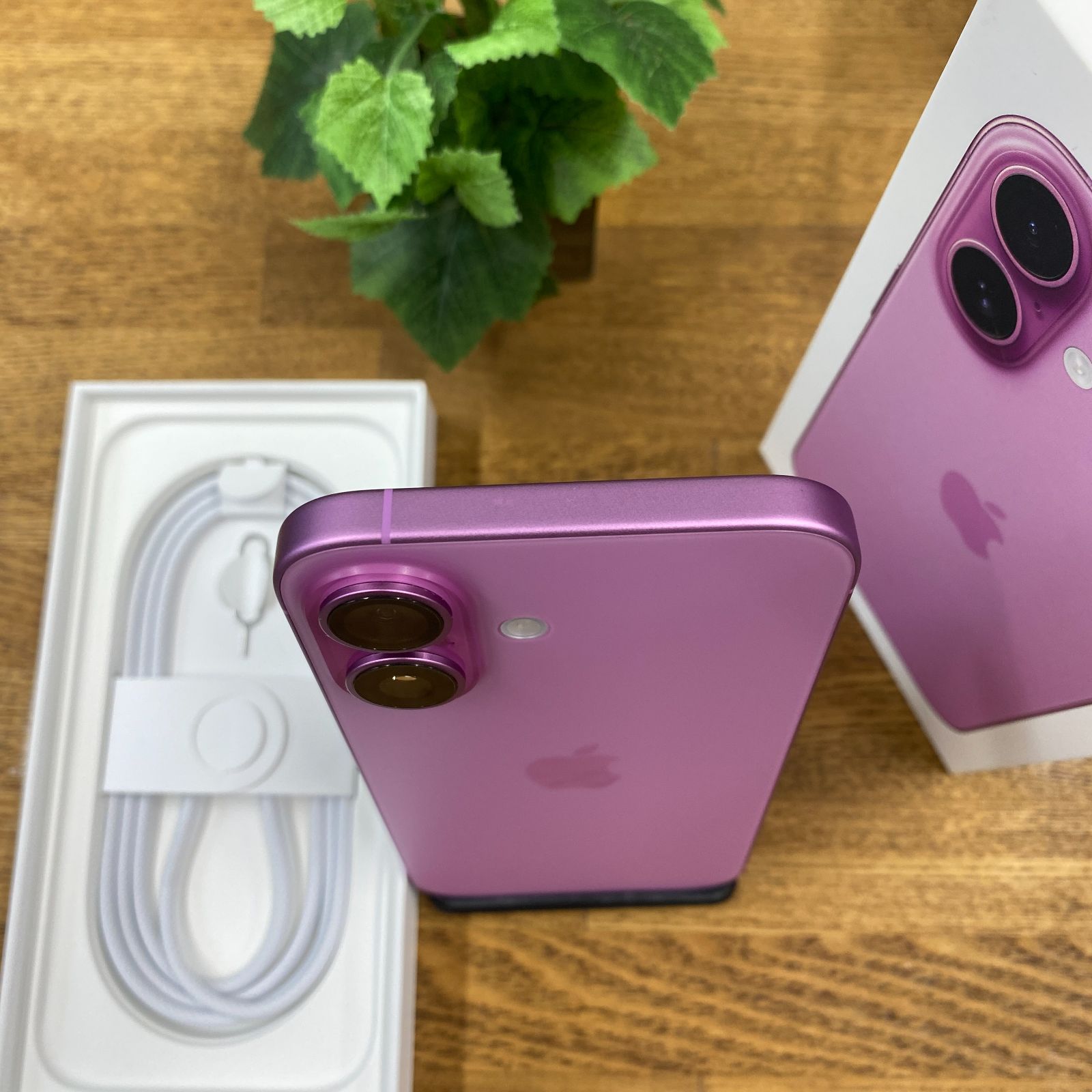 iPhone 16 128GB ピンク SIMフリー Aランク - メルカリ