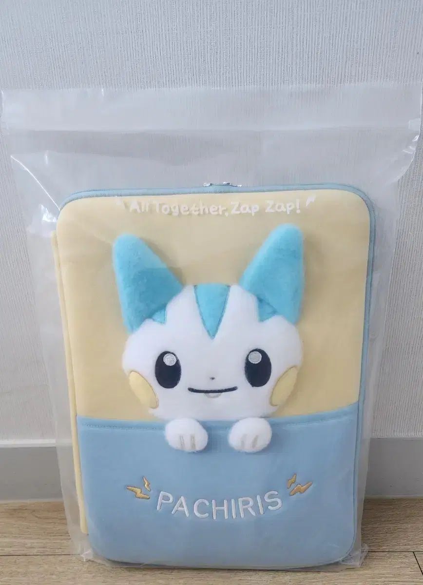 ポケモン pokemon 韓国限定 30周年記念 マルチポーチ パチリス 韓国