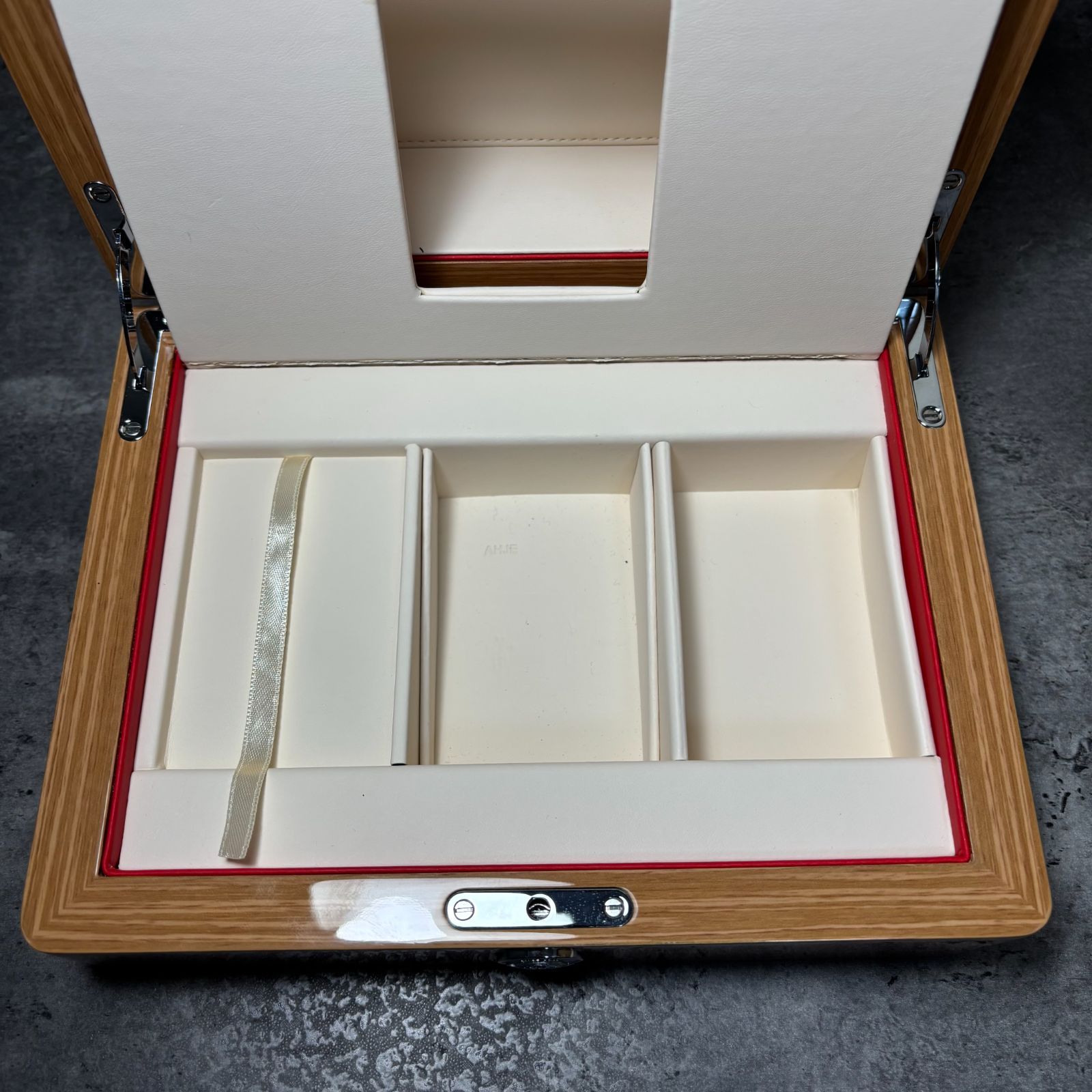 OMEGA オメガ BOX 時計ケース 空箱48個 25kg オメガ OMEGA 空箱 腕時計ケース BOX カードケース 取扱説明書付
