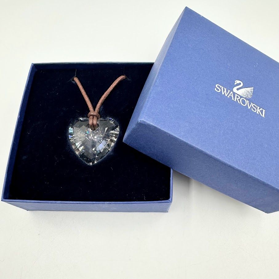 Swarovski スワロフスキー ハート型クリスタルネックレス - メルカリ