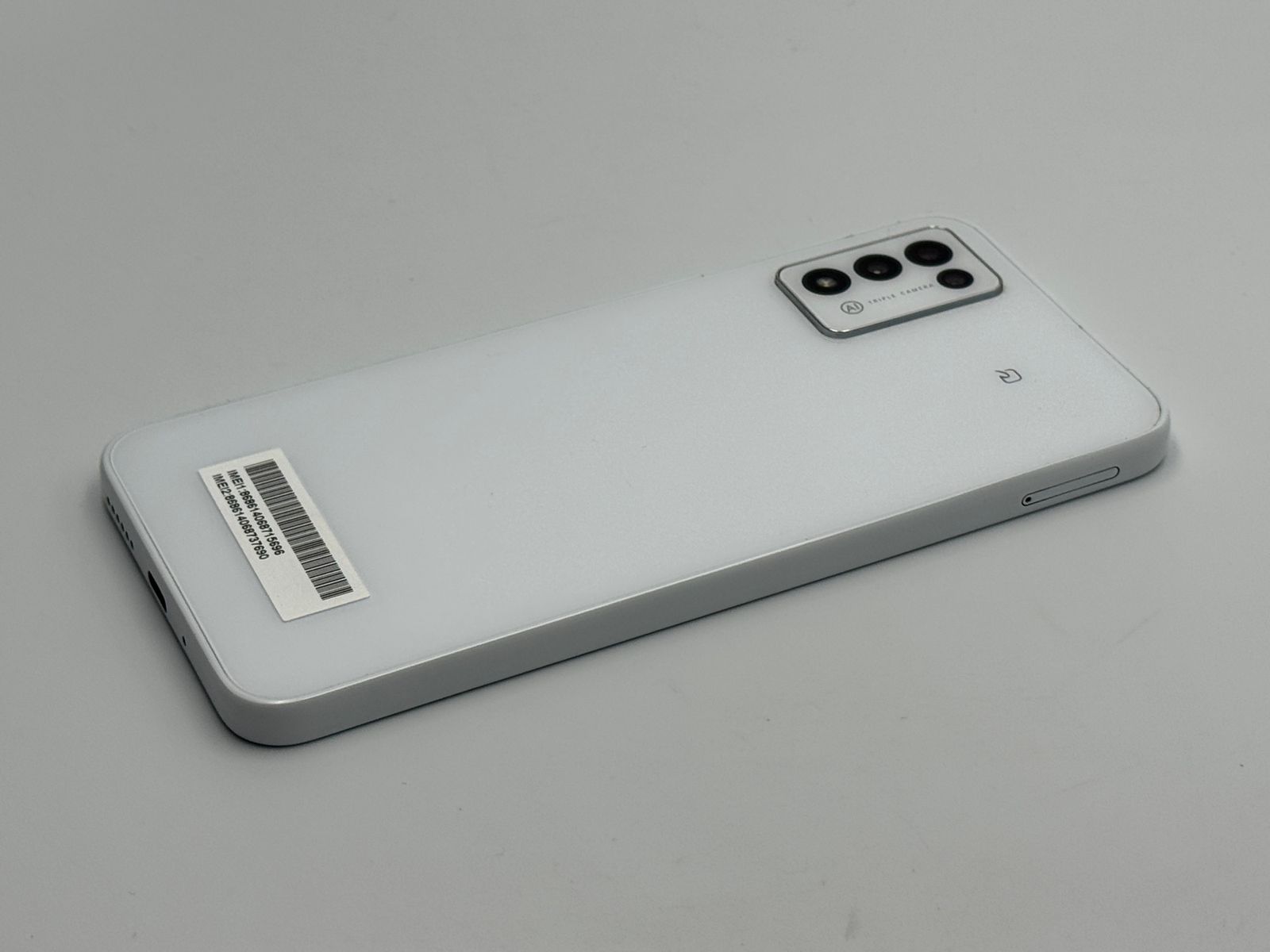 中古B】Libero 5G III A202ZT ホワイト SIMフリー 白ロム - メルカリ