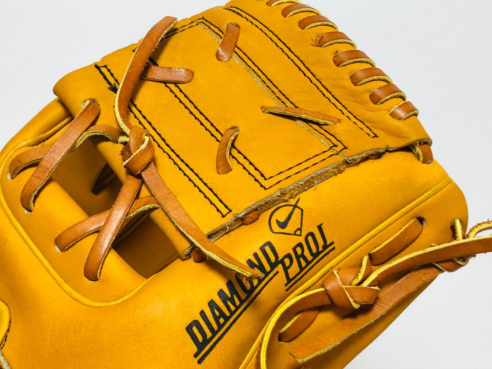 ロゴタグ付き NIKE ナイキ DIAMOND PRO J 1125J 軟式 内野手用