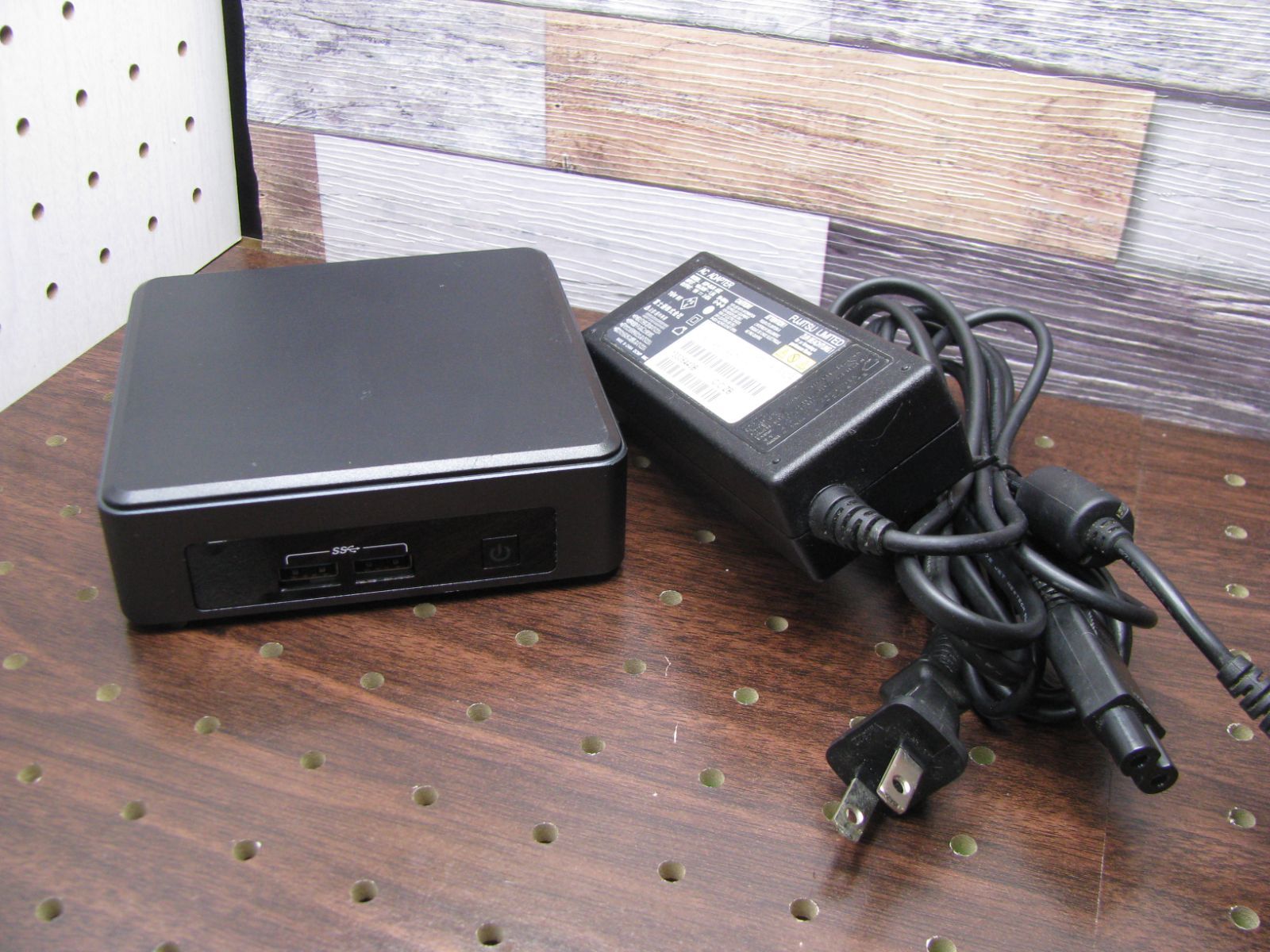 【R2365】Intel NUC キット BLKNUC7i3DNKTC ミニPC NUC7i3DNK