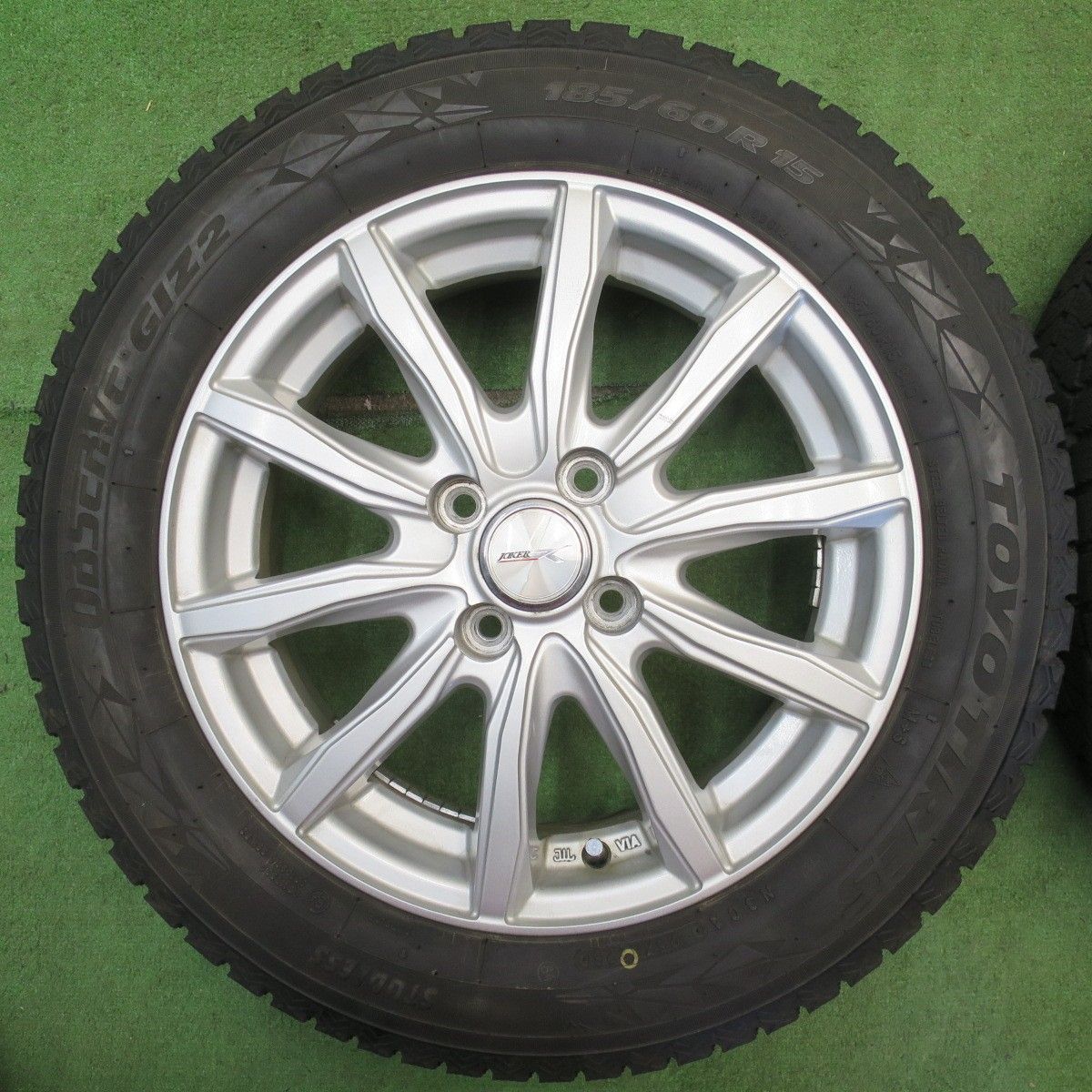 バリ溝！23年！9分☆スタッドレス 185/60R15 トーヨー オブザーブ GIZ2