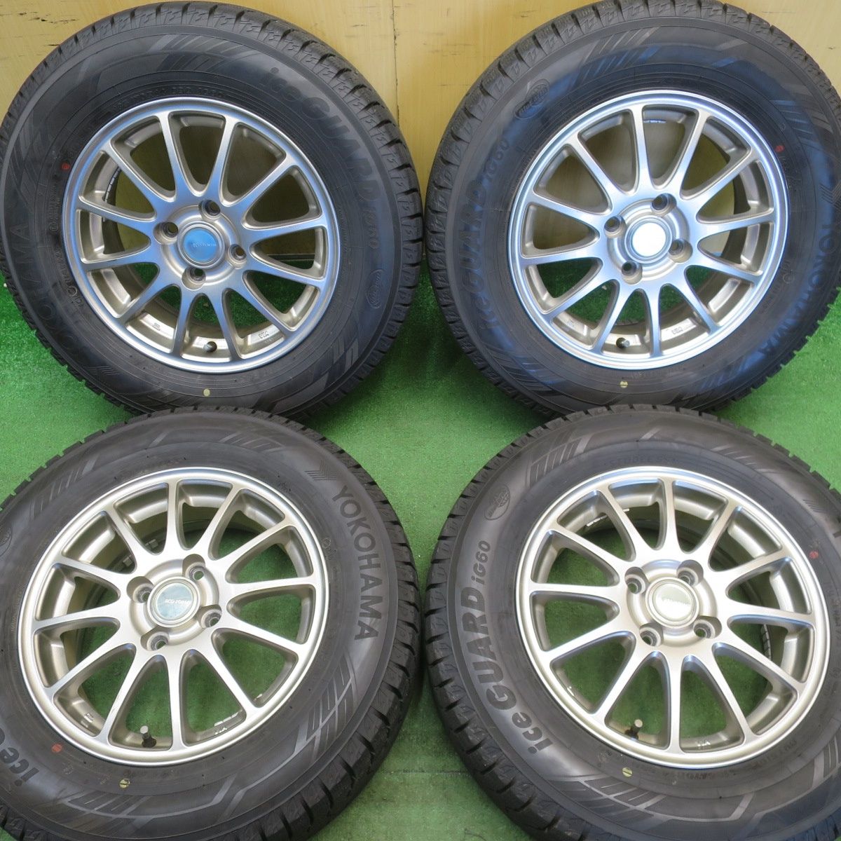 バリ溝！23年！キレイ！9.5分☆スタッドレス 185/70R14 ヨコハマ 