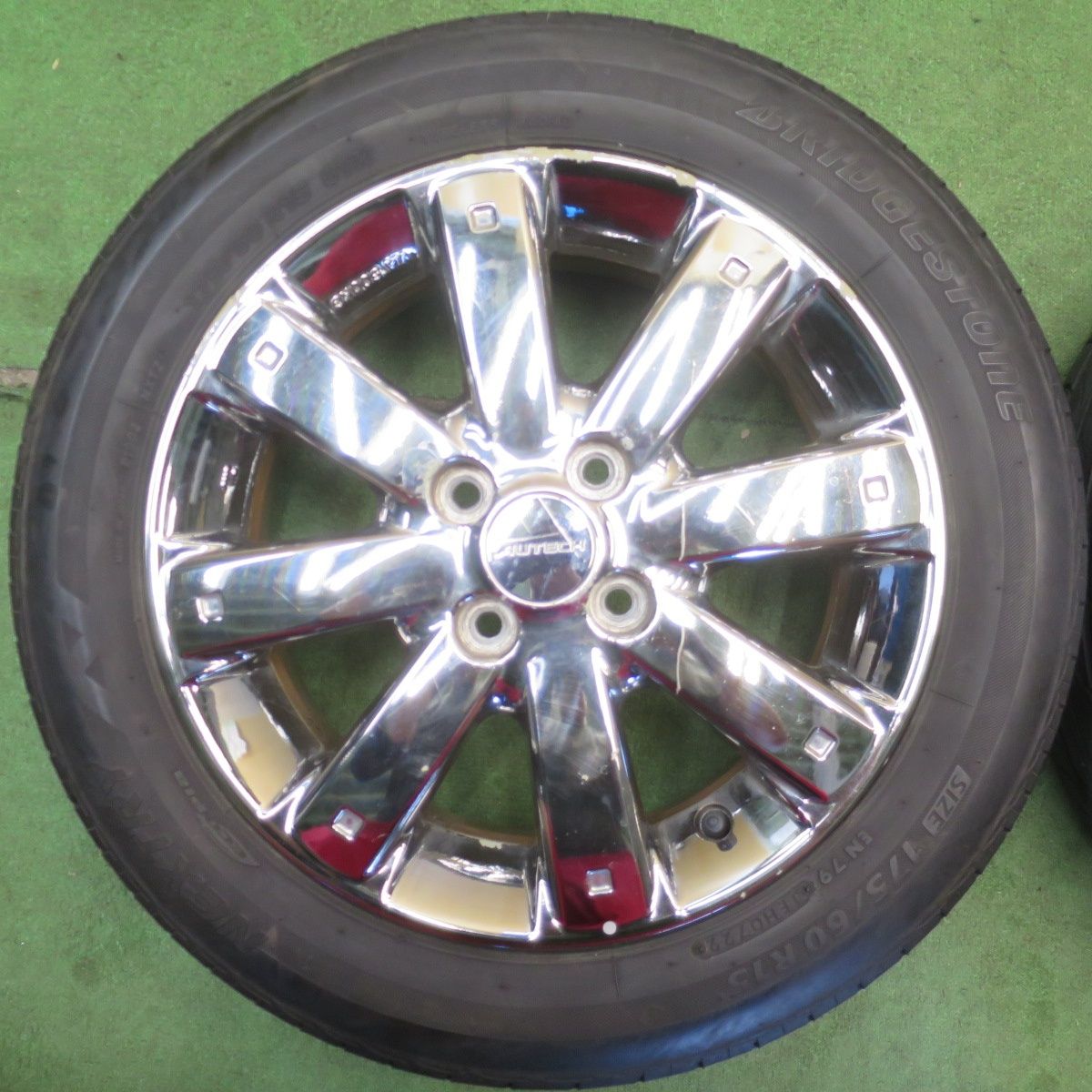 日産純正アルミ　 キューブ　送料込み　175／60 R 15　2022年 タイヤ 日産キューブ Z11 純正アルミ 175/60R15 タイヤ 4本セット アルミには2