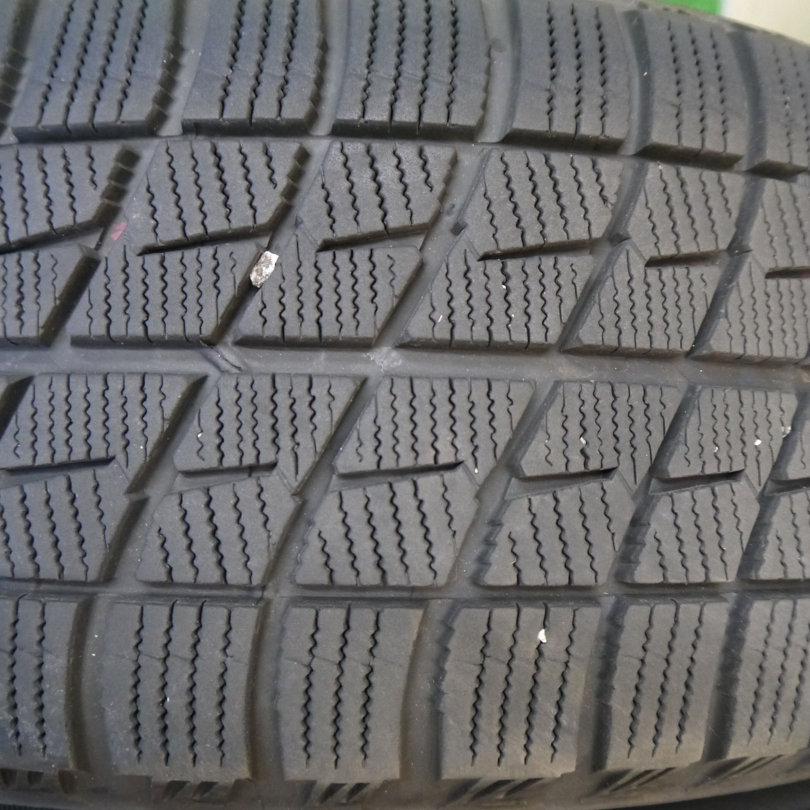 バリ溝！ブリヂストン ブリザック レボGZ 215/55R17 中古1本