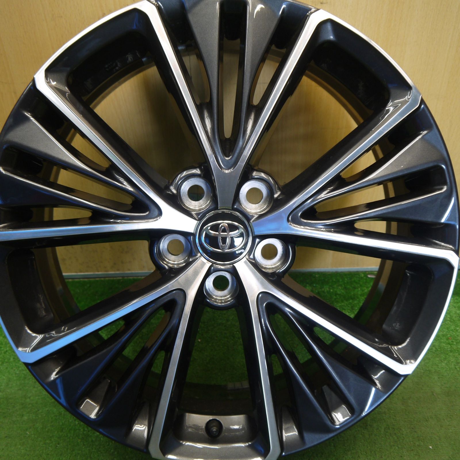 [送料無料] 新車外し！1本★トヨタ 60系 プリウス 純正 ホイール 19インチ 19×6.5J PCD114.3/5H★6051505Hホ