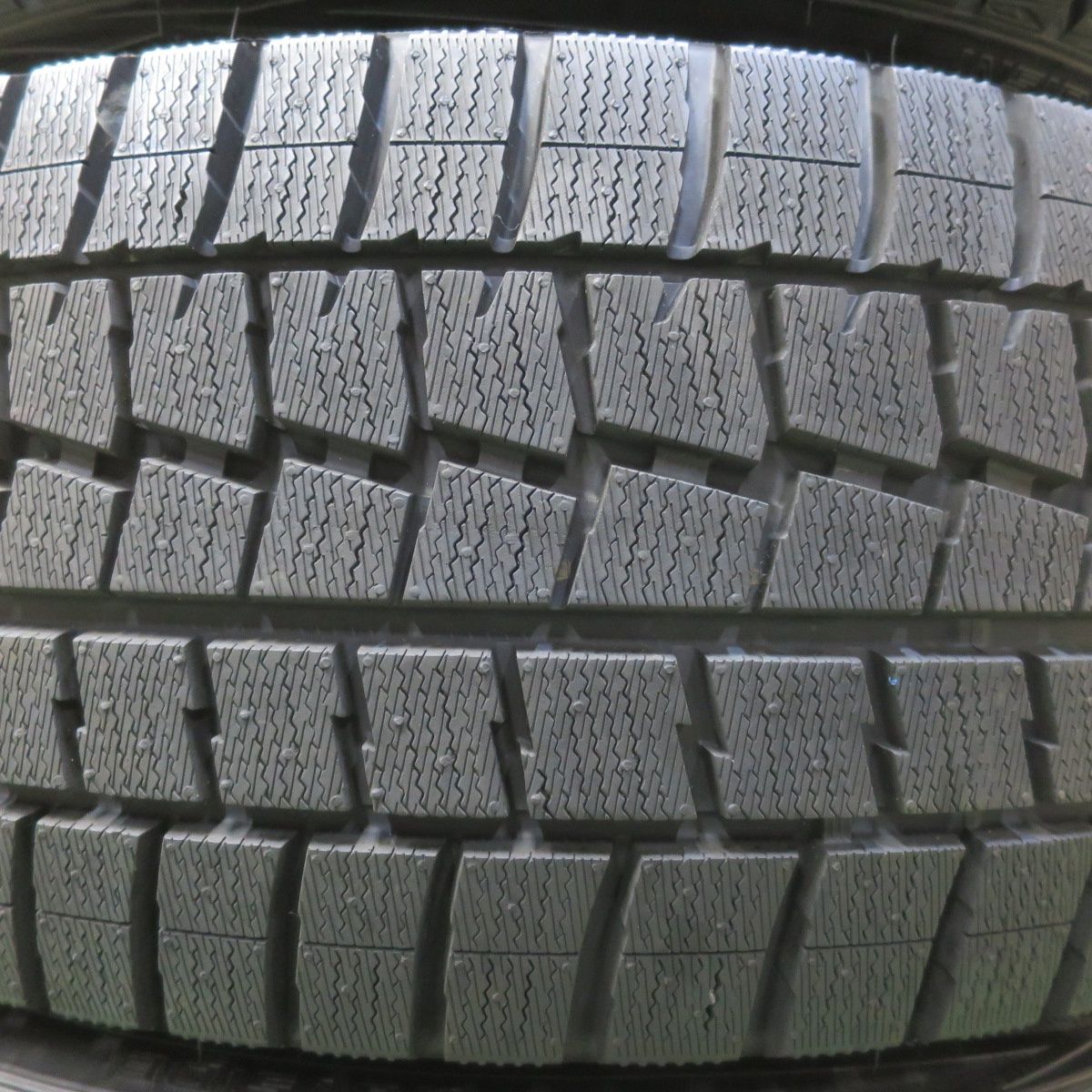 ほぼ未使用！23年☆スタッドレス 245/40R19 ダンロップ ウインター 