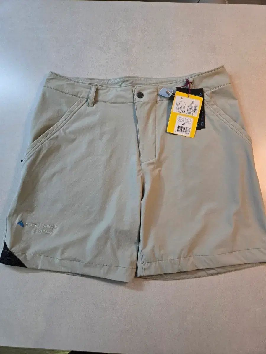 クレッタルムーセン バナディス ショート パンツ