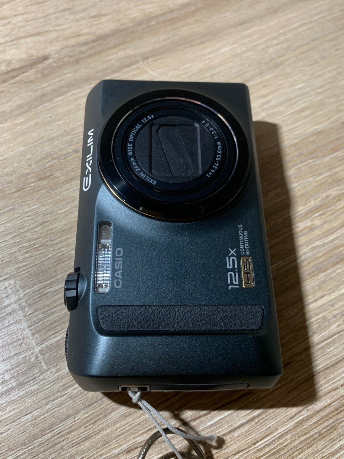 0991 Casio EXILIM EX-ZR100 ブラック デジカメ 動作確認済み やや訳