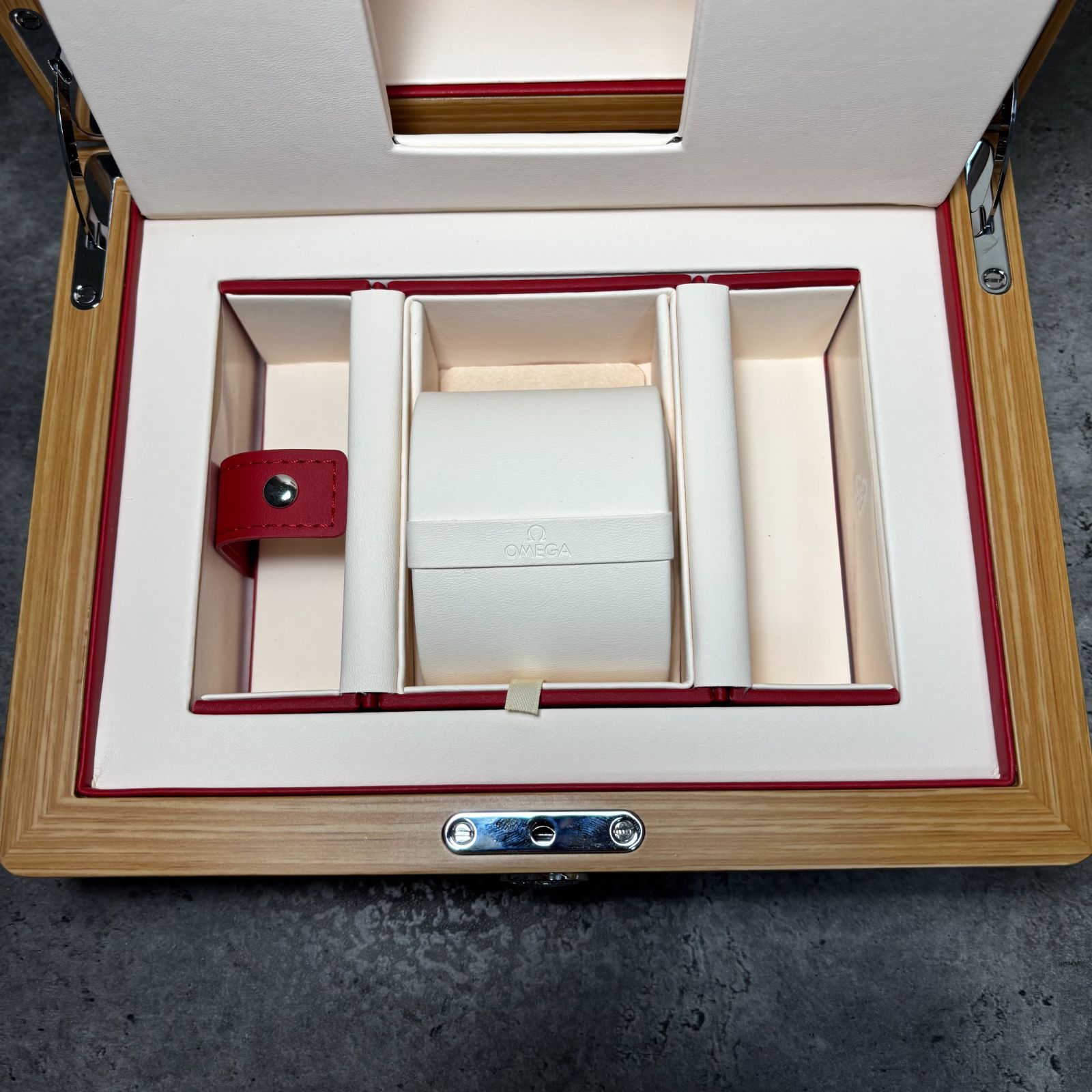 オメガ OMEGA 空箱 腕時計ケース BOX カードケース付 豊富な，最新作