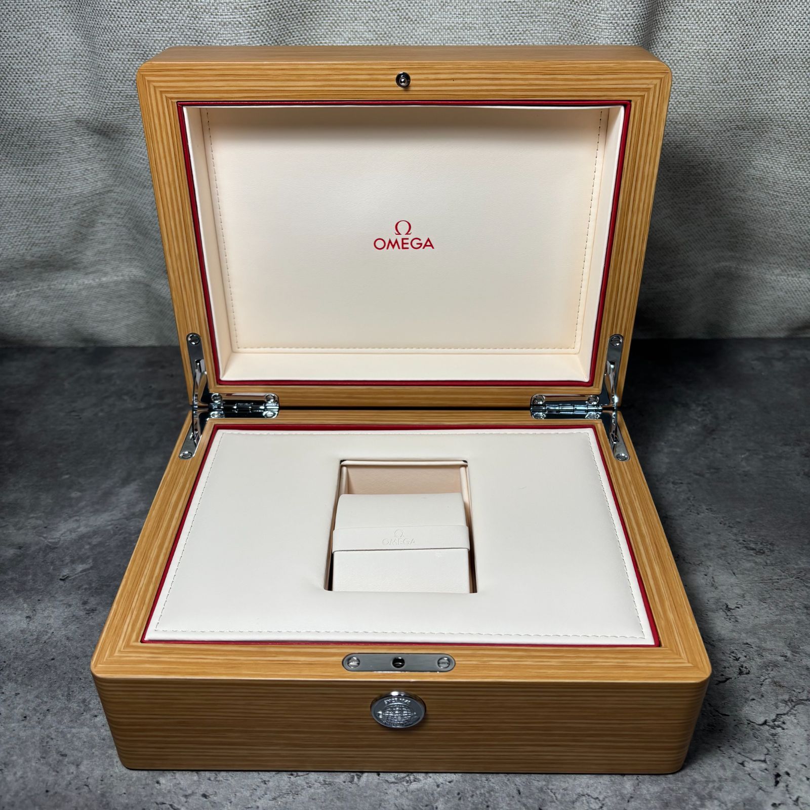 オメガ OMEGA 空箱 腕時計ケース BOX カードケース付 豊富な，最新作