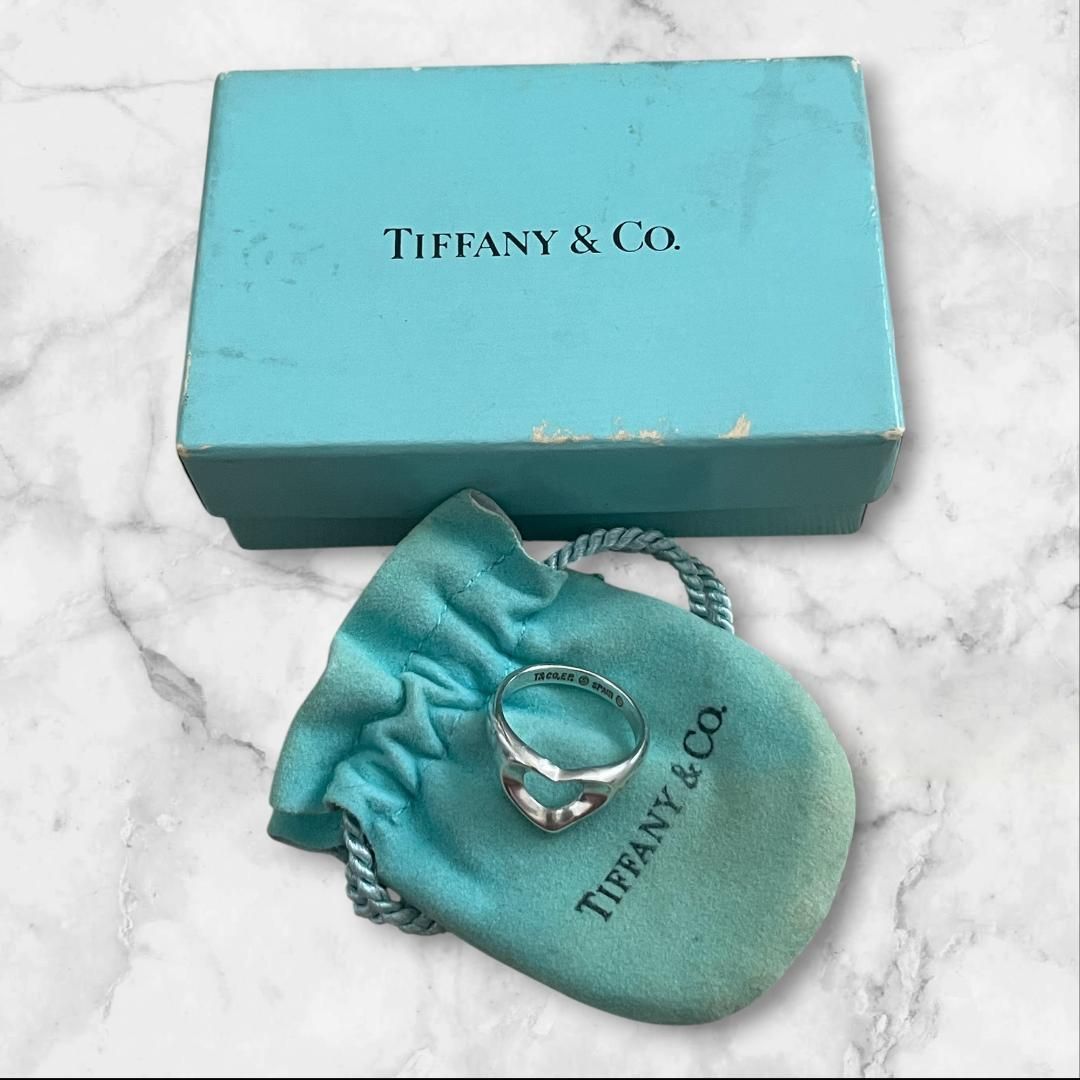 Tiffany & Co. シルバーリング　シンプル　箱付き TIFFANY&Co. オープンハート リング シルバー925 箱付き - メルカリ