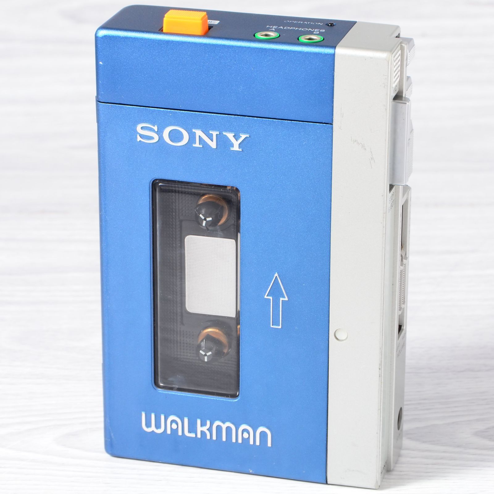 SONY 初代WALKMAN TPS-L2 後期型 ソニーカセットウォークマン ケース付
