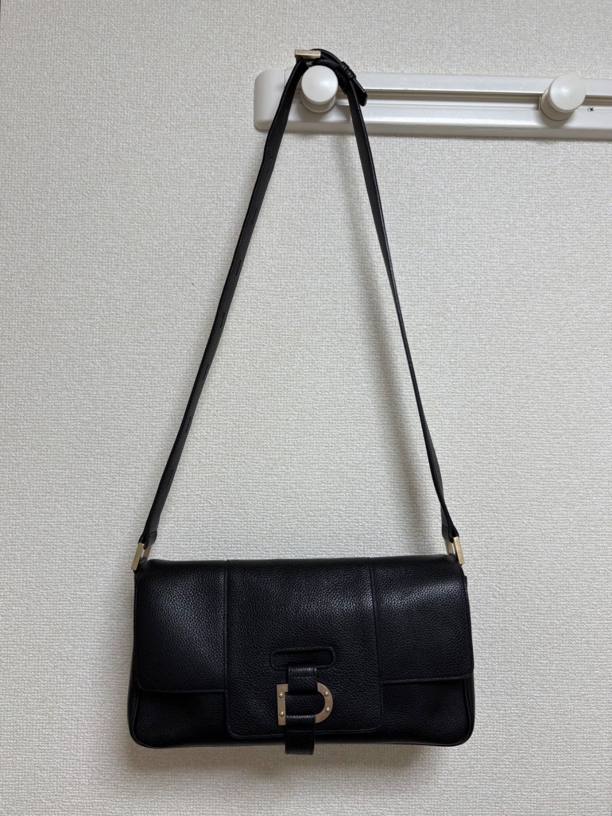 ⚫︎デルヴォー ハンドバッグ ⚫︎Dチャーム ゴールド金具 レザー ブラック