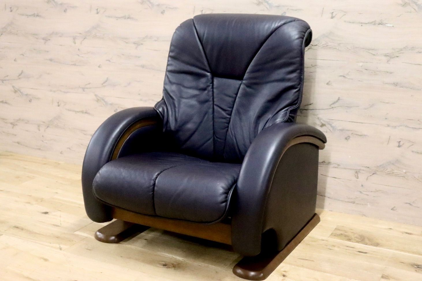 GMJK118C○冨士ファニチア / FUJI FURNITURE 1人掛けソファ リクライニングソファ 本革 ブラック 国産家具 和モダン 応接