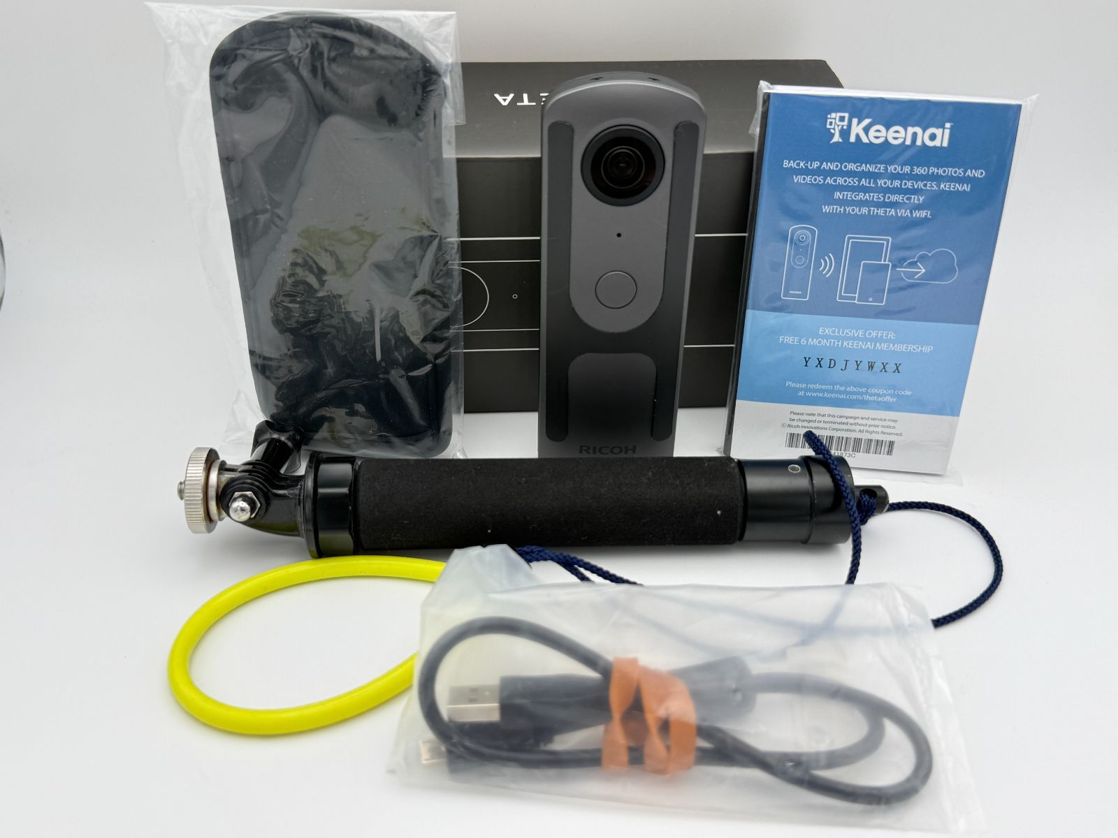 RICOH THETA V 自撮り棒付き リコー シータ 360度カメラ - メルカリ