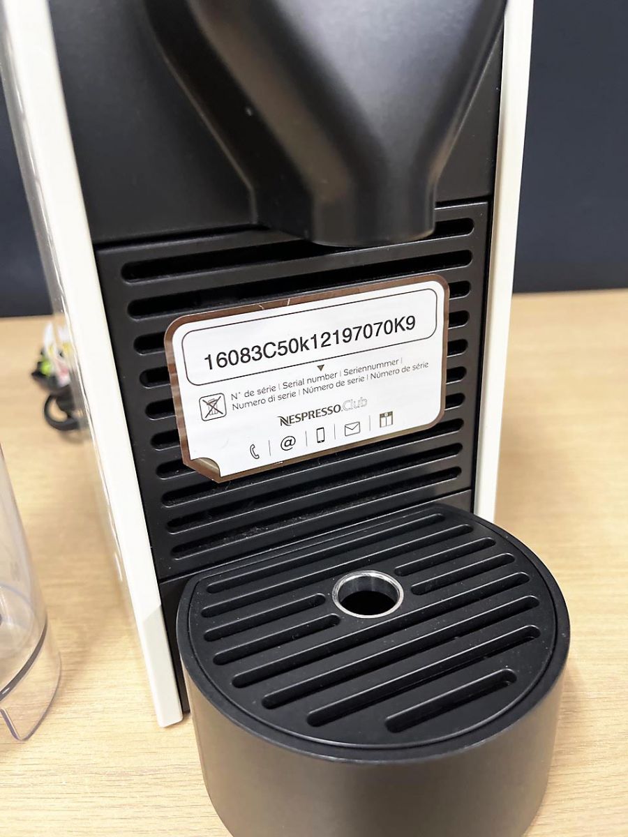 NESPRESSO ネスプレッソ コーヒーメーカー C50 - メルカリ NESPRESSO ネスプレッソ コーヒーメーカー C50 - メルカリ