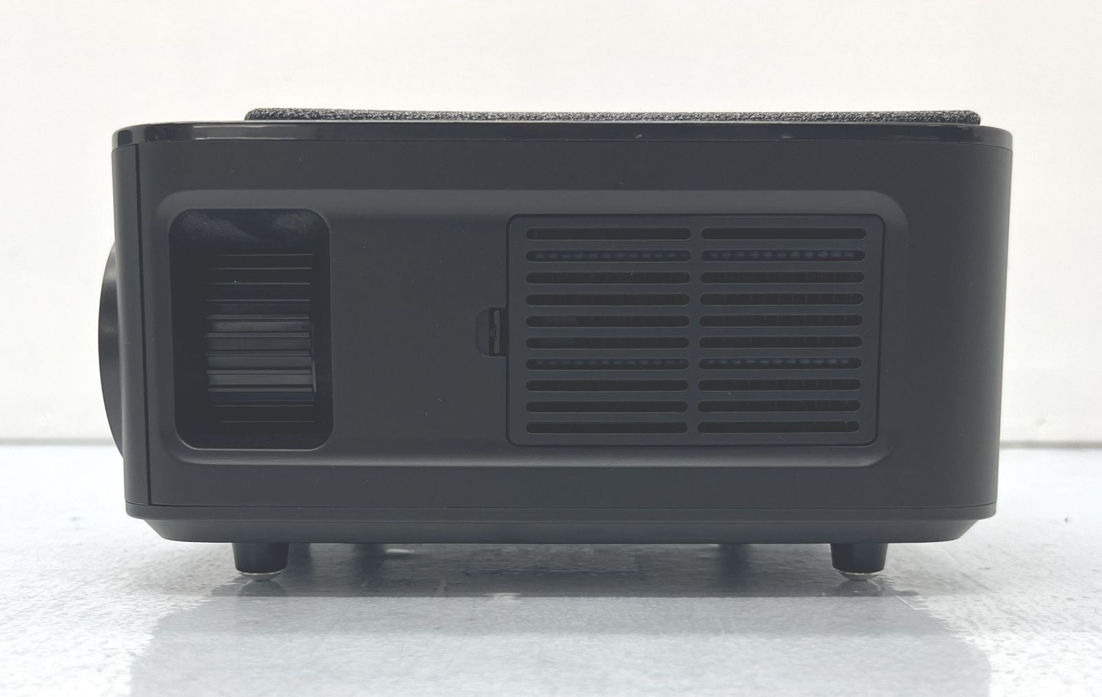 ＷiＭiＵS Q1 プロジェクター 本体 中古 盛岡66-0012] wimius k1 プロジェクター【中古/80】 - メルカリ
