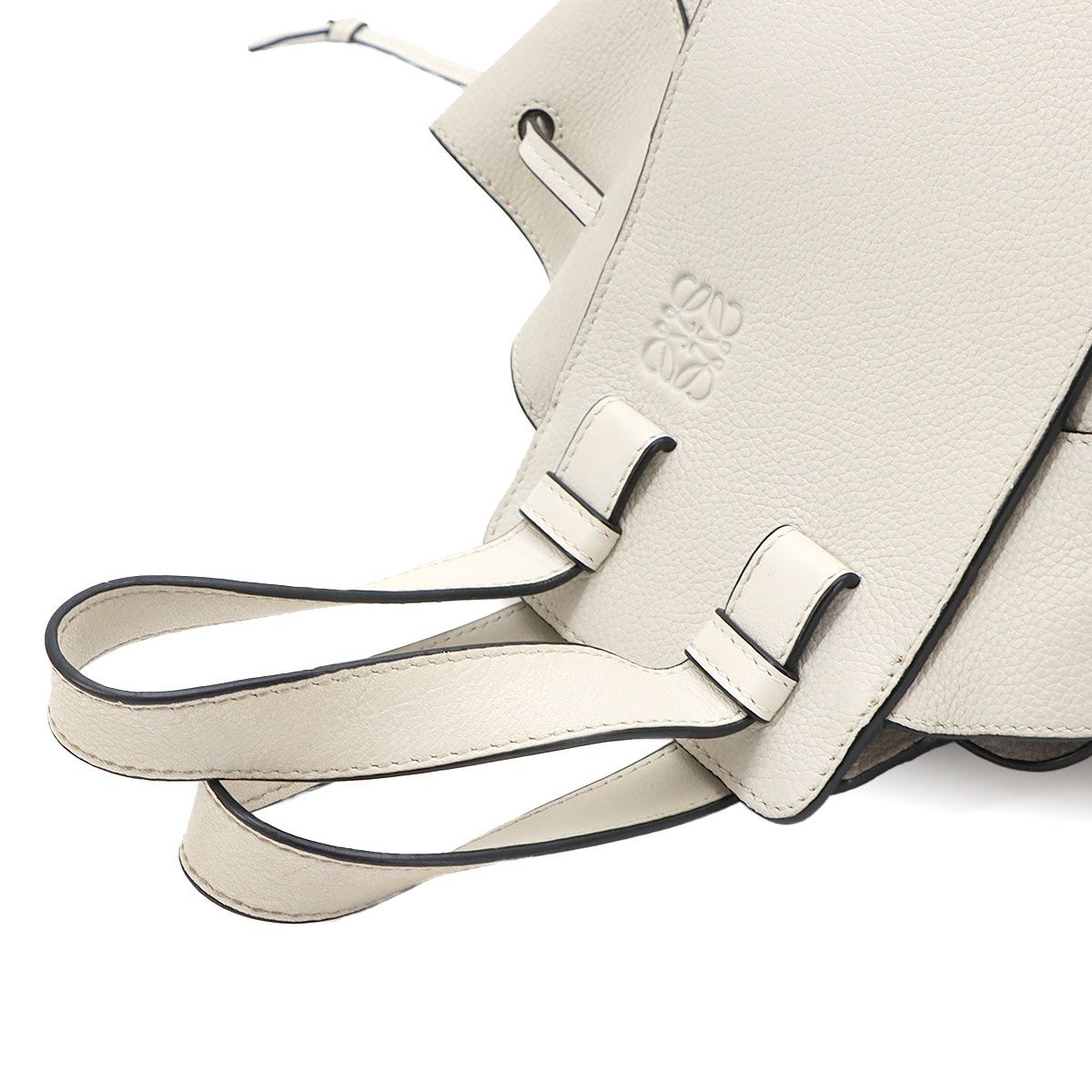 ロエベ LOEWE ショルダーバッグ ハンモック レザー ホワイト LOEWE 