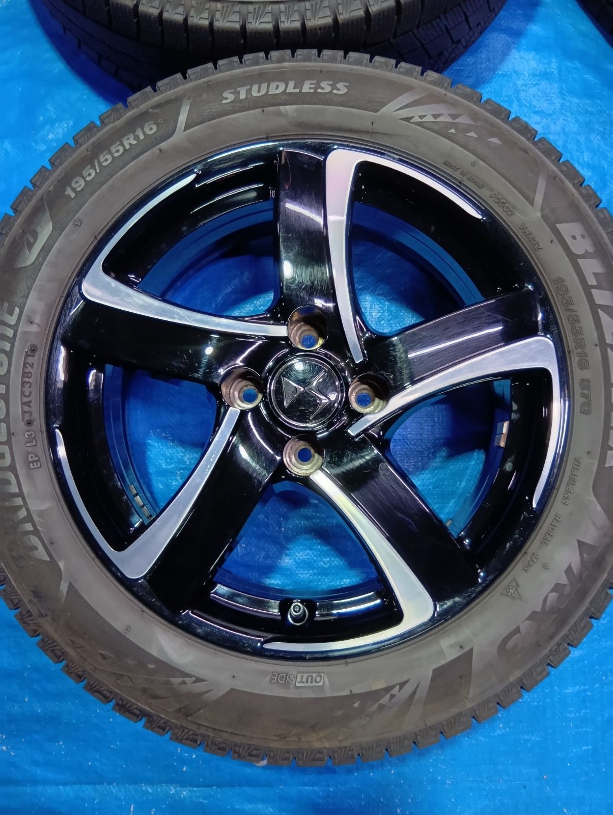 195/55R16 スタッドレス シトロエン DS3 アルミホイール ブリヂストン