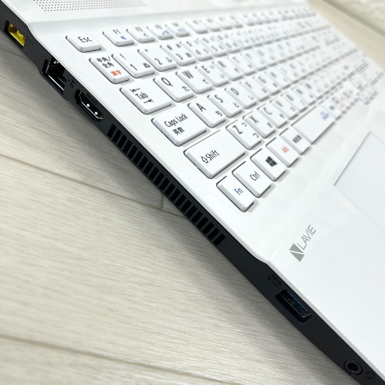 NEC LAVIE i7/16GB/SSD512GB/Win11 美品 - メルカリ