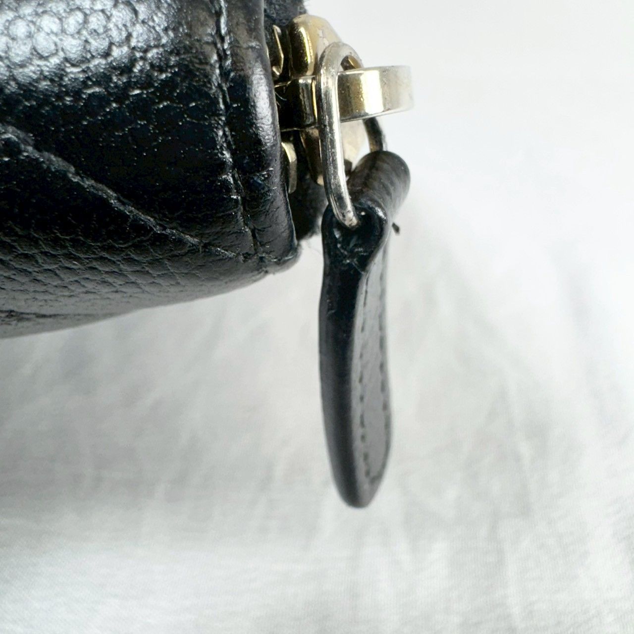 美品】CHANEL シャネル Vステッチ ラウンドジップ 長財布 ブラック