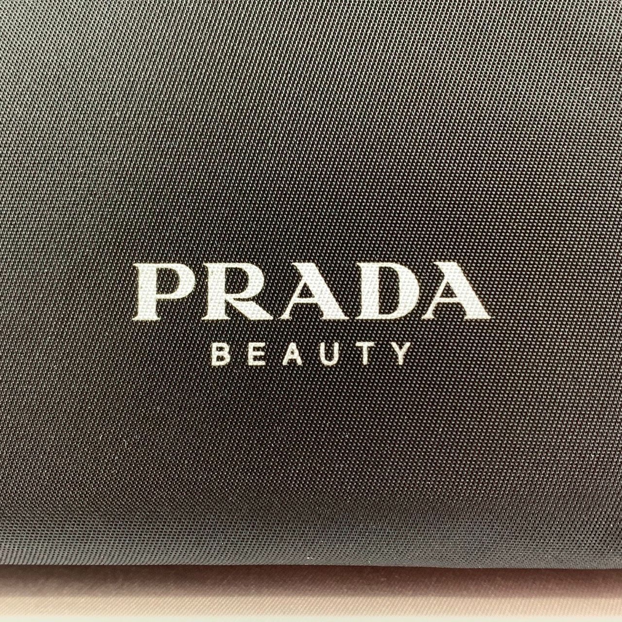 新品未使用!!】 PRADA Beauty プラダ ビューティ テスートナイロン 