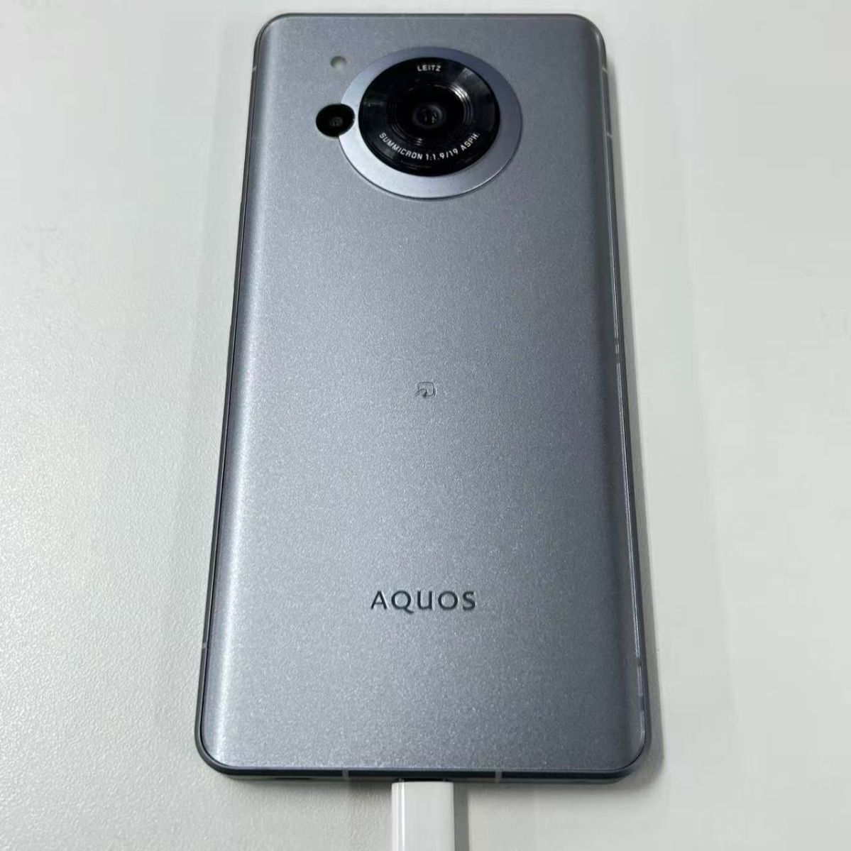 AQUOS R7本体とおまけ 256GB 画面焼けあり 訳あり】AQUOS R7 256GB シルバー - メルカリ